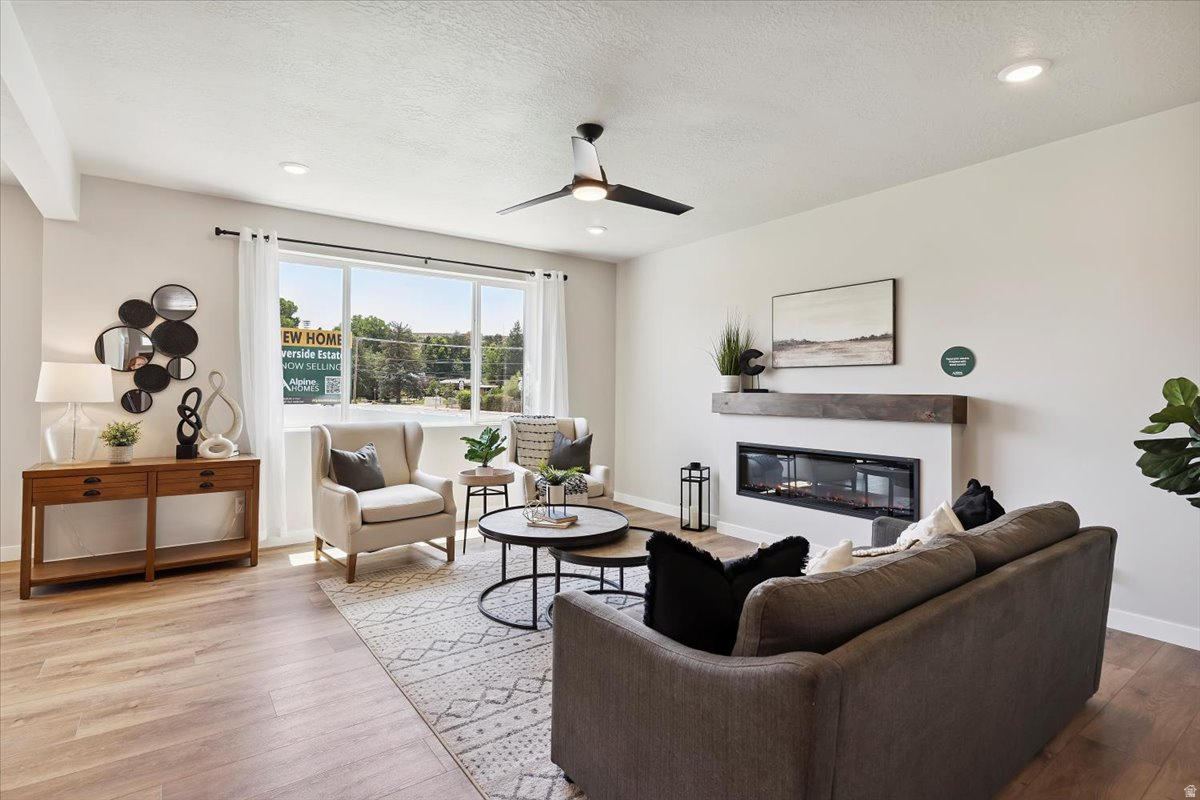 RIVERSIDE ESTATES - Residential