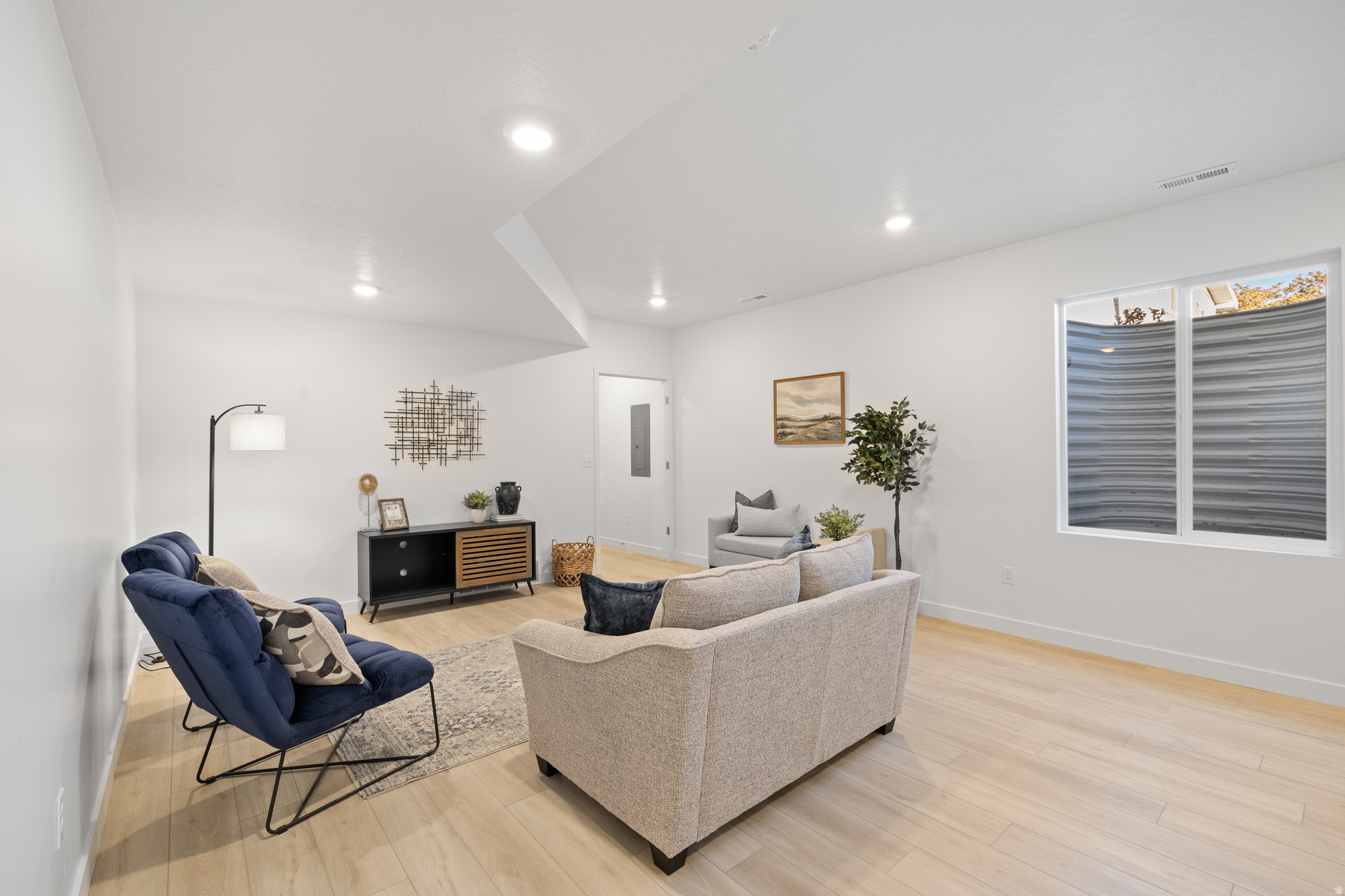 RIVERSIDE ESTATES - Residential