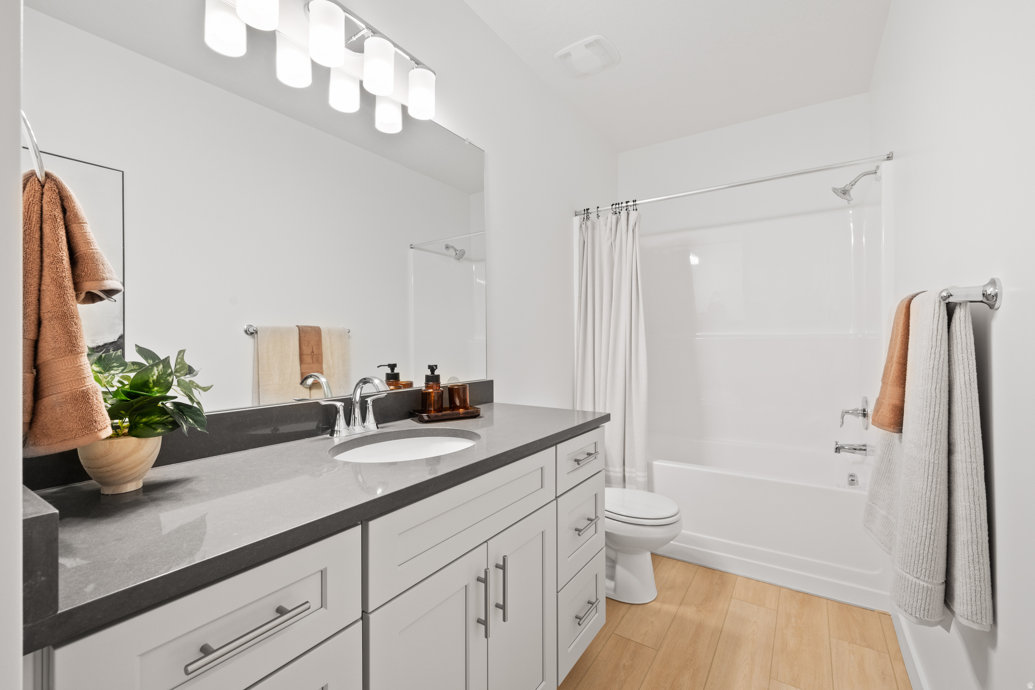 RIVERSIDE ESTATES - Residential