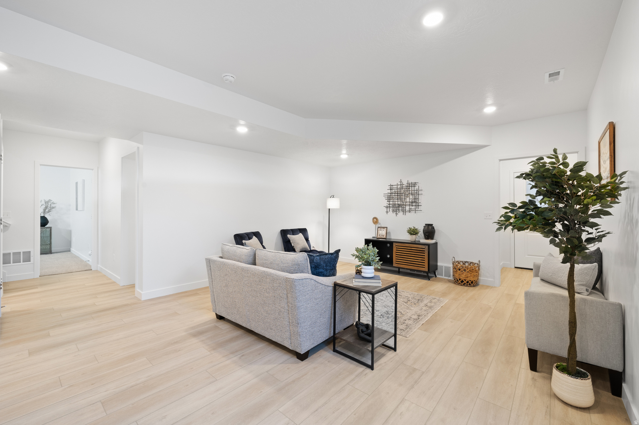 RIVERSIDE ESTATES - Residential