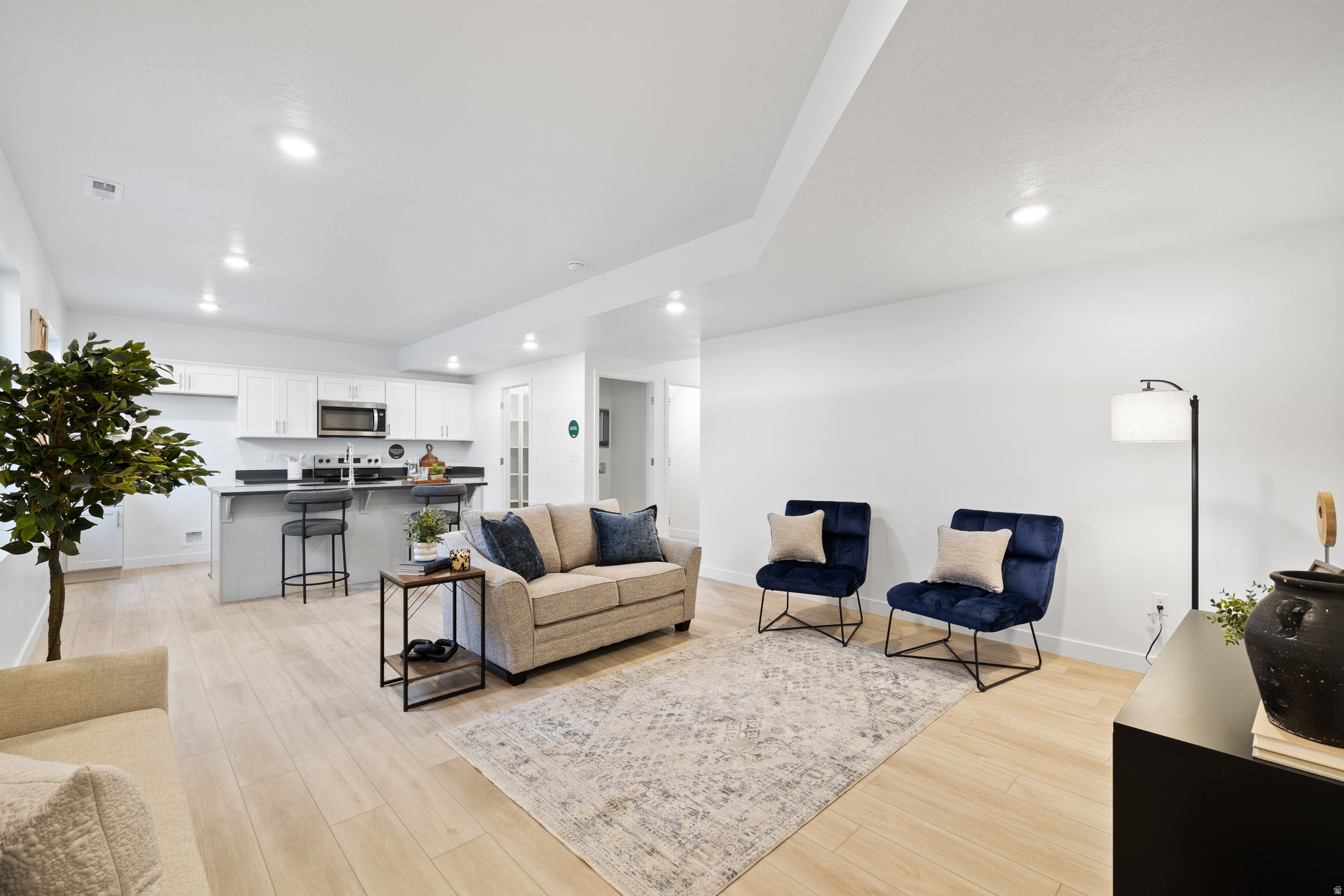 RIVERSIDE ESTATES - Residential