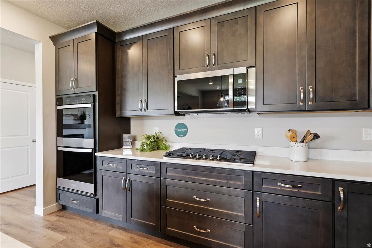 RIVERSIDE ESTATES - Residential