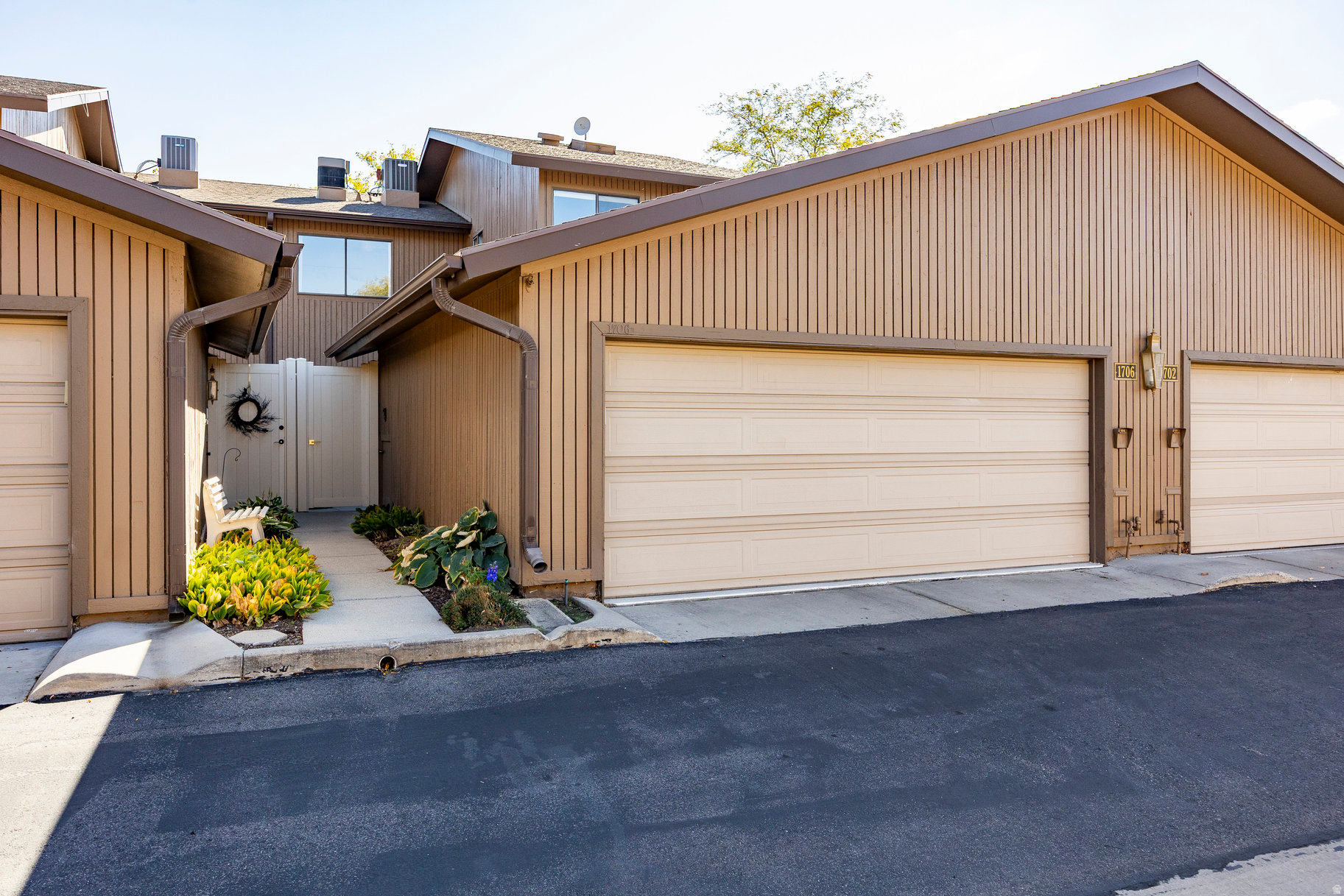 BROOKSTONE - Residential