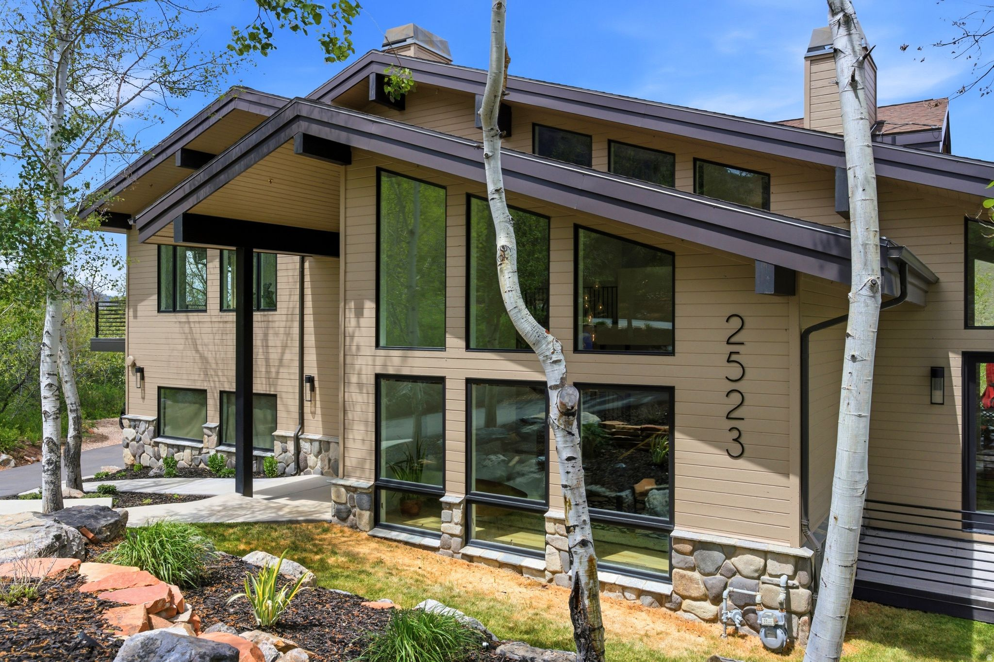 ASPEN SPRINGS RANCH - Residential