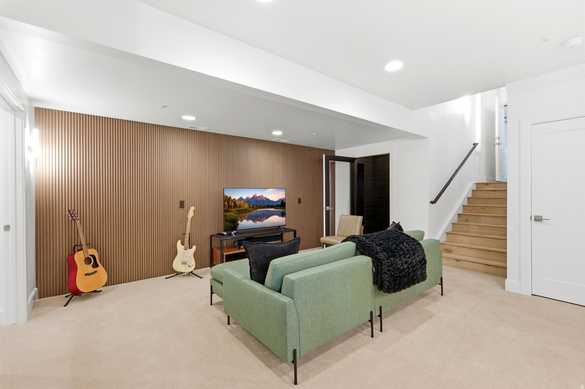 ASPEN SPRINGS RANCH - Residential