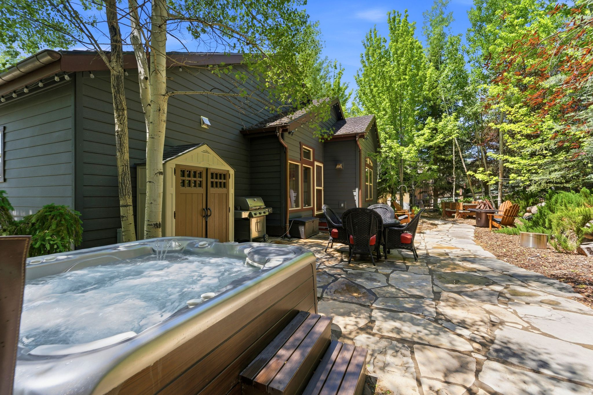 DEER MOUNTAIN - Residential