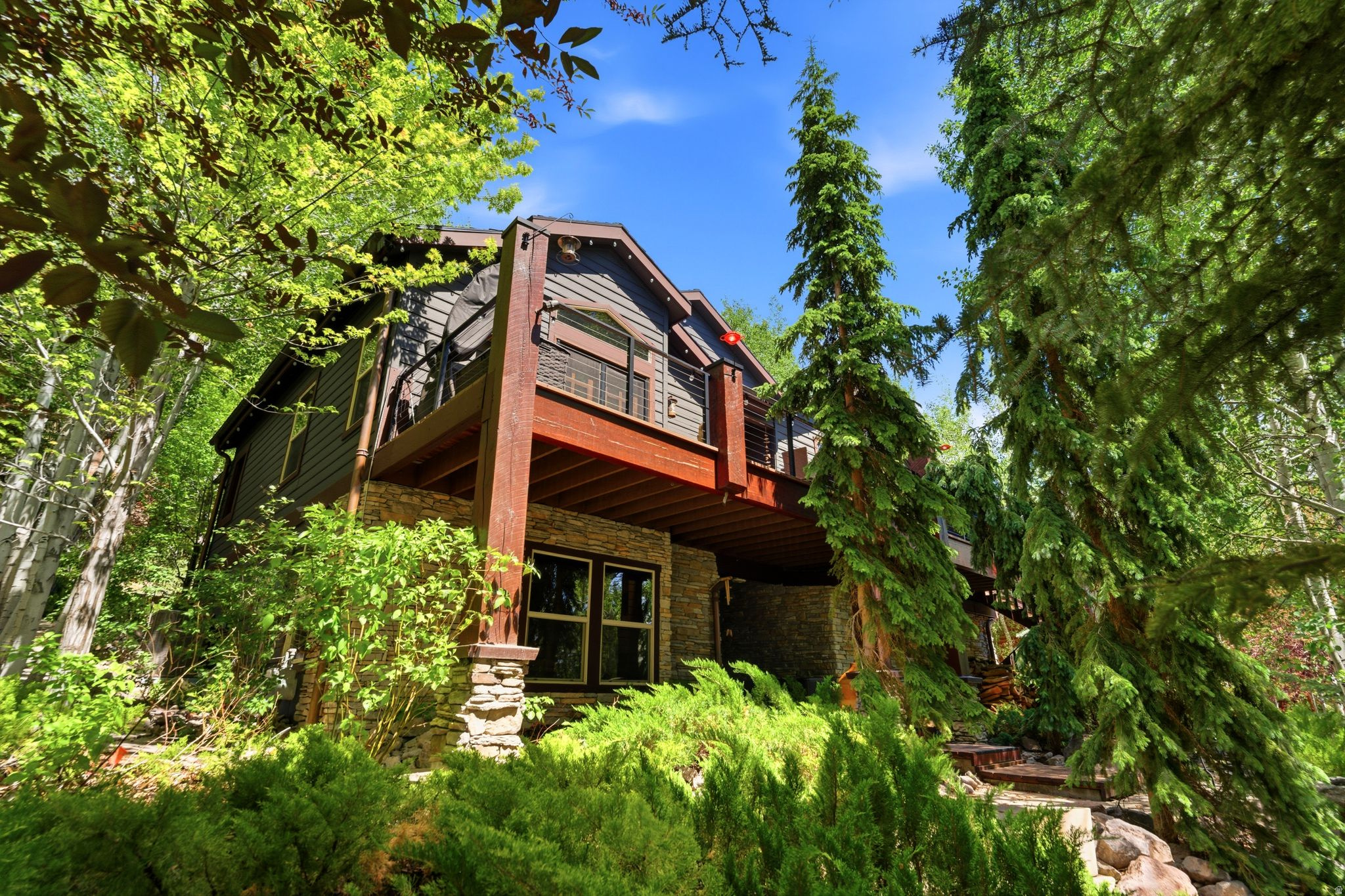 DEER MOUNTAIN - Residential