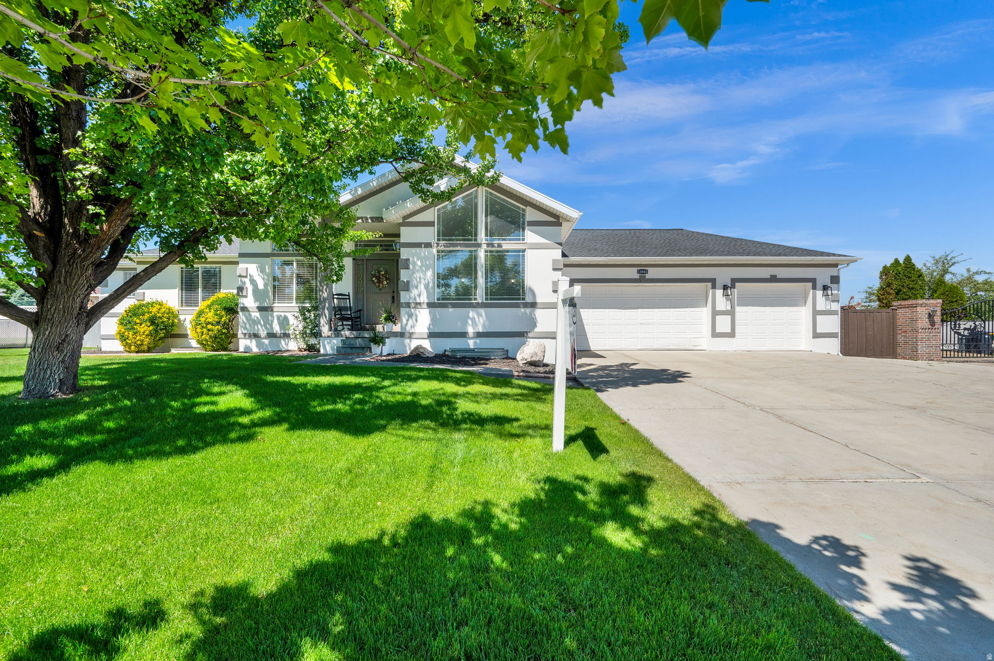 SHADOW MOUNTAIN ESTATES - Residential