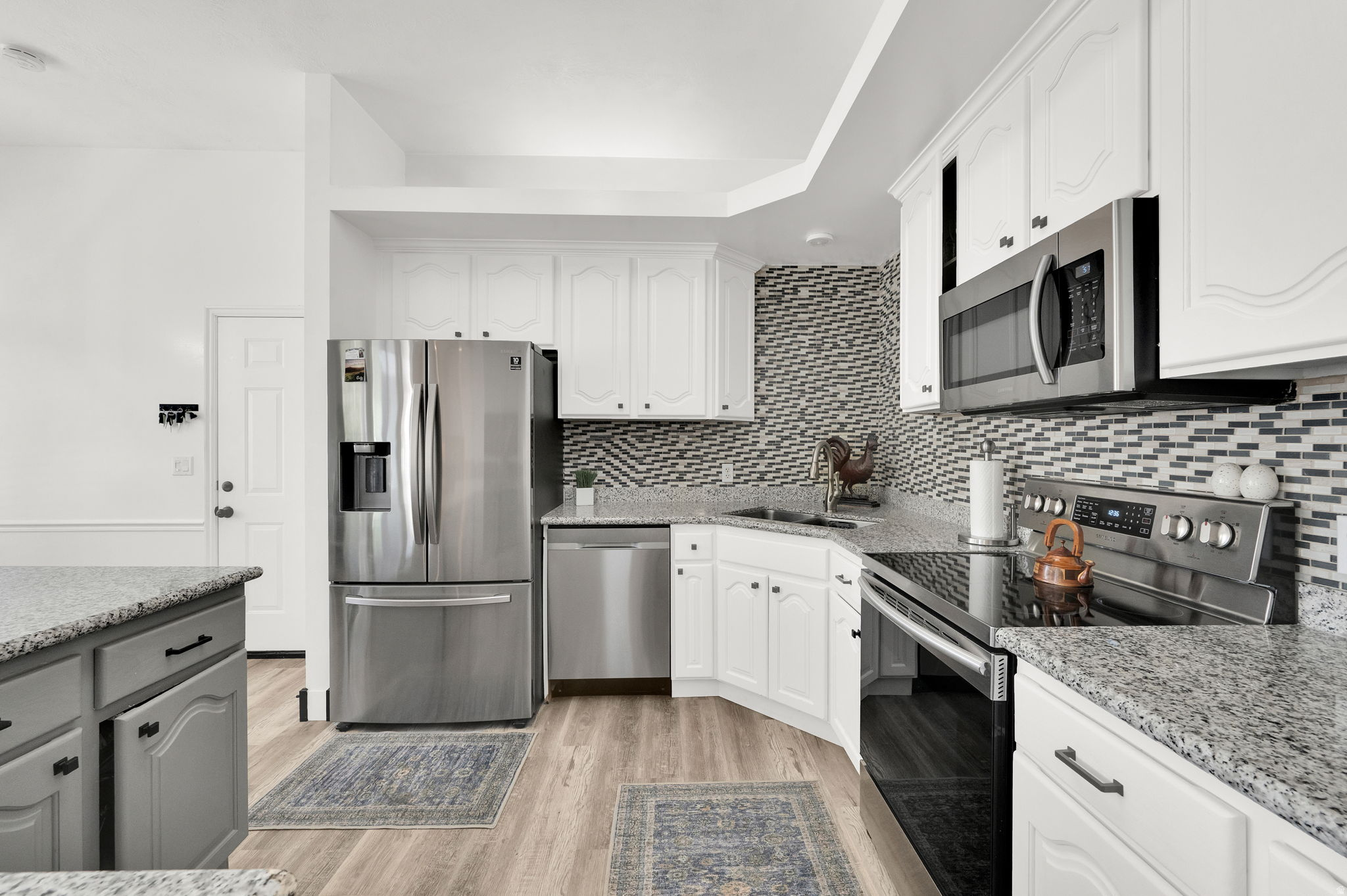 SHADOW MOUNTAIN ESTATES - Residential