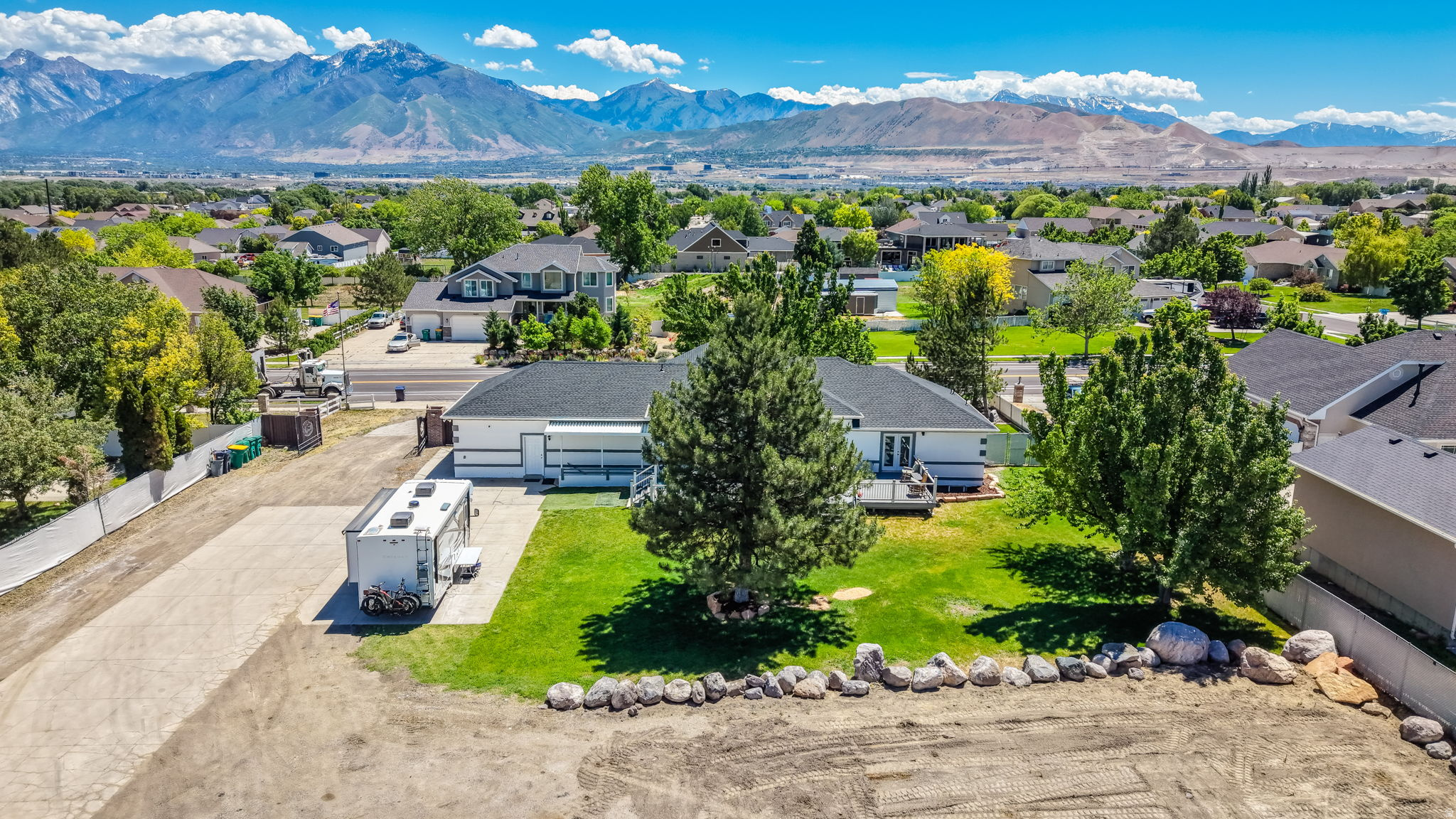 SHADOW MOUNTAIN ESTATES - Residential