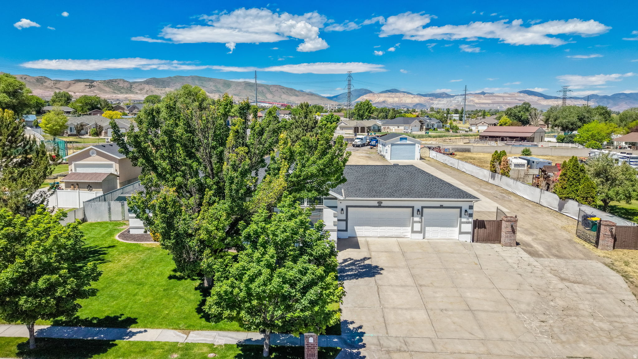 SHADOW MOUNTAIN ESTATES - Residential