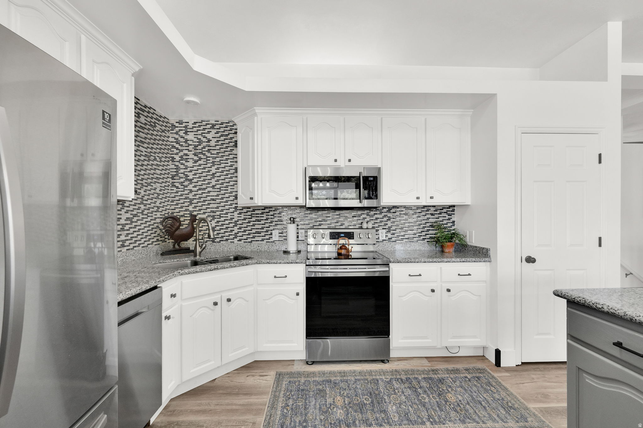SHADOW MOUNTAIN ESTATES - Residential