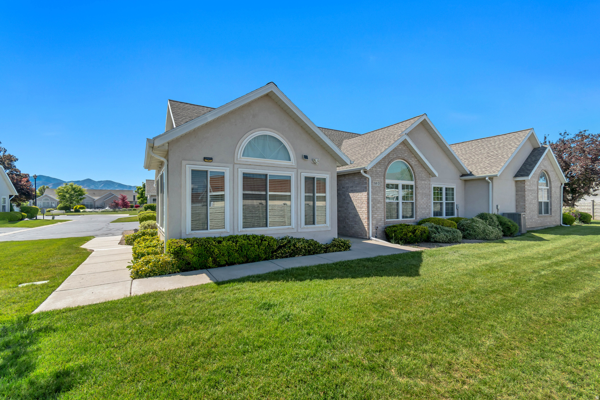 VALLEY VU VILLAS CONDOMINIUM - Residential