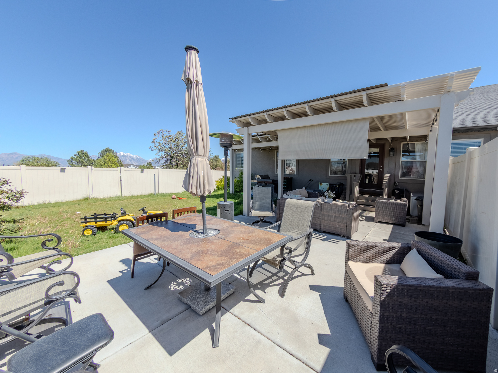 HERRIMAN VILLAGE - Residential