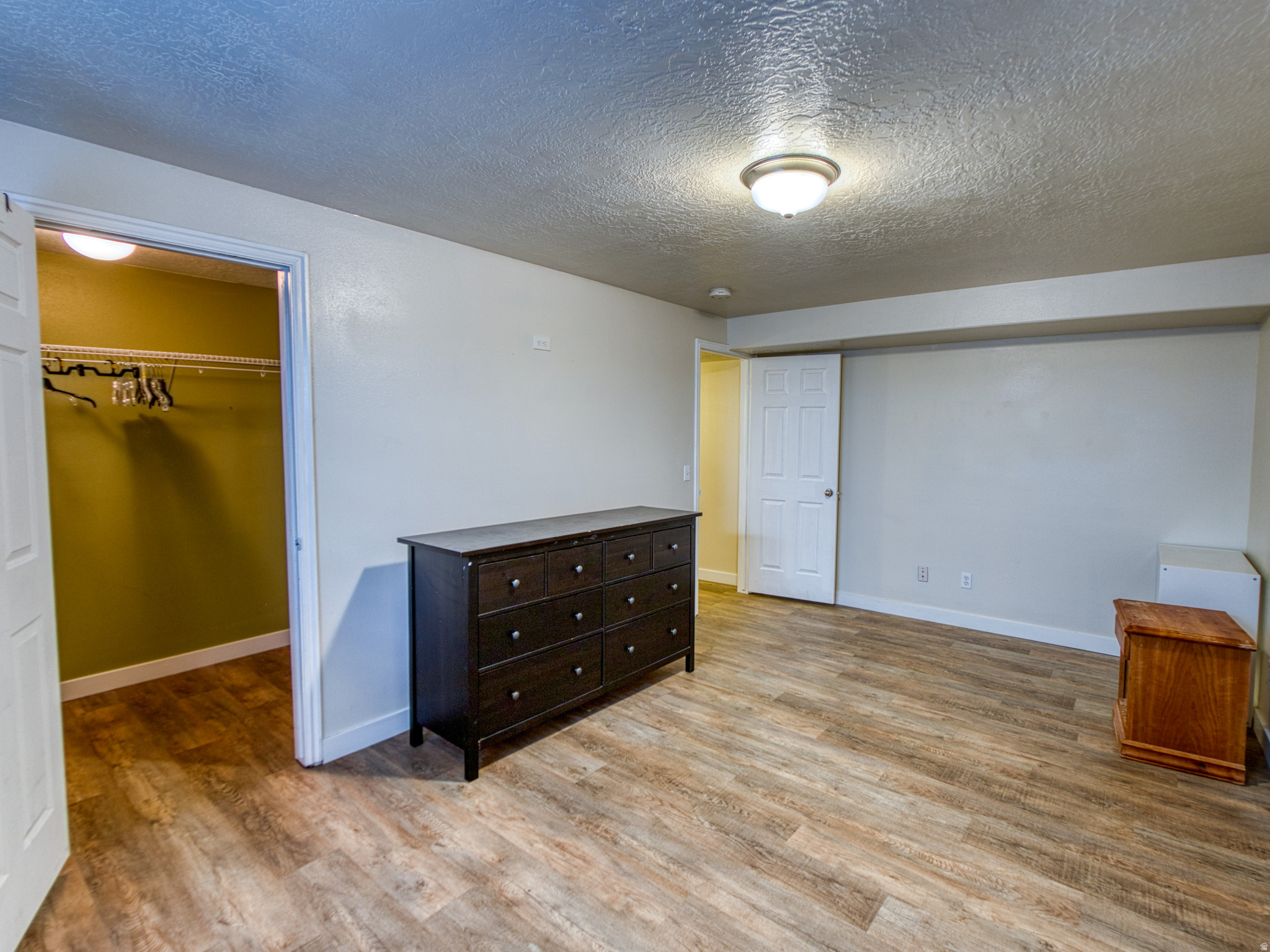 HERRIMAN VILLAGE - Residential