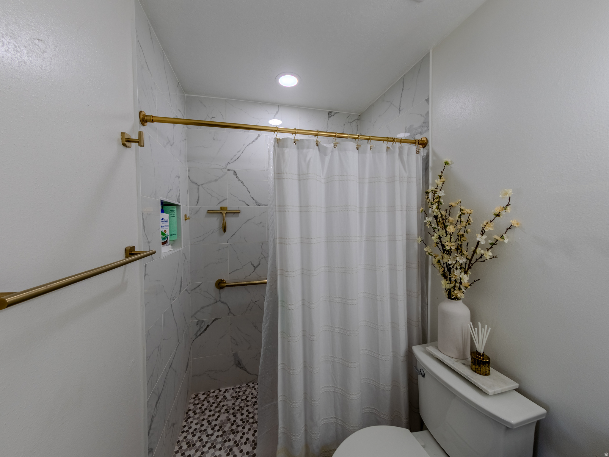 HERRIMAN VILLAGE - Residential
