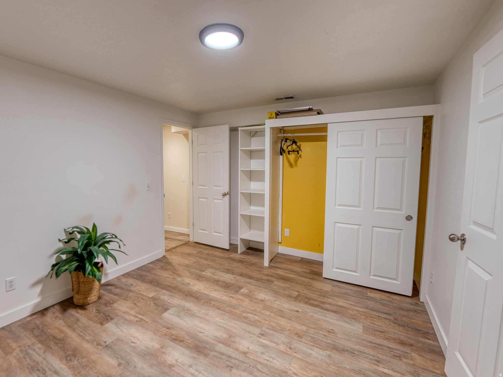 HERRIMAN VILLAGE - Residential