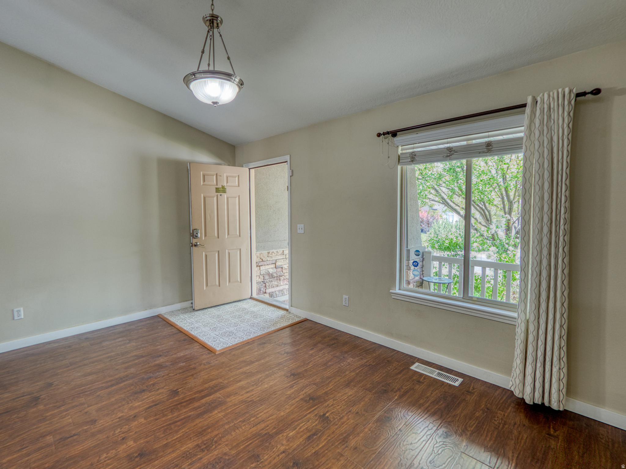 HERRIMAN VILLAGE - Residential