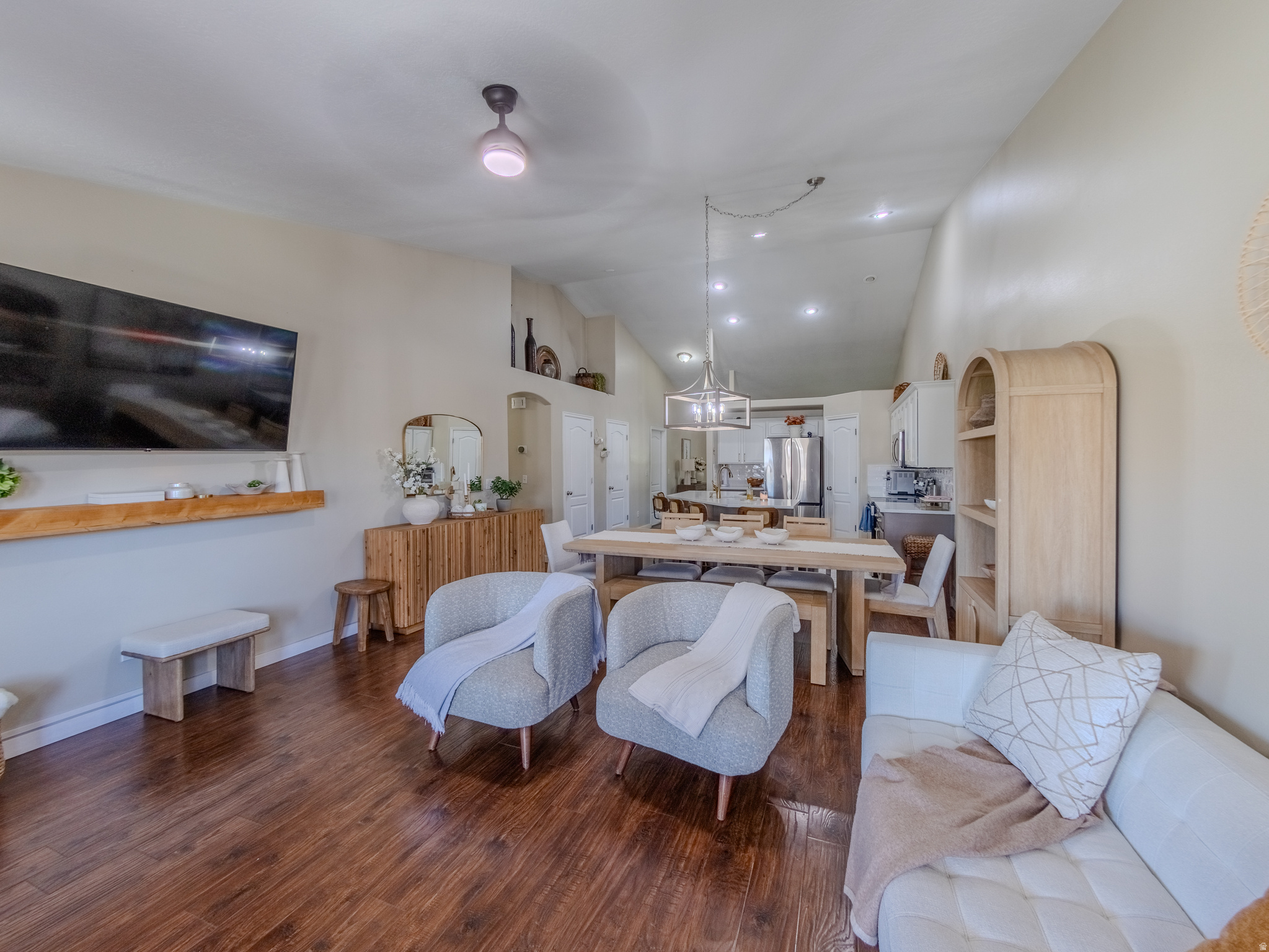 HERRIMAN VILLAGE - Residential