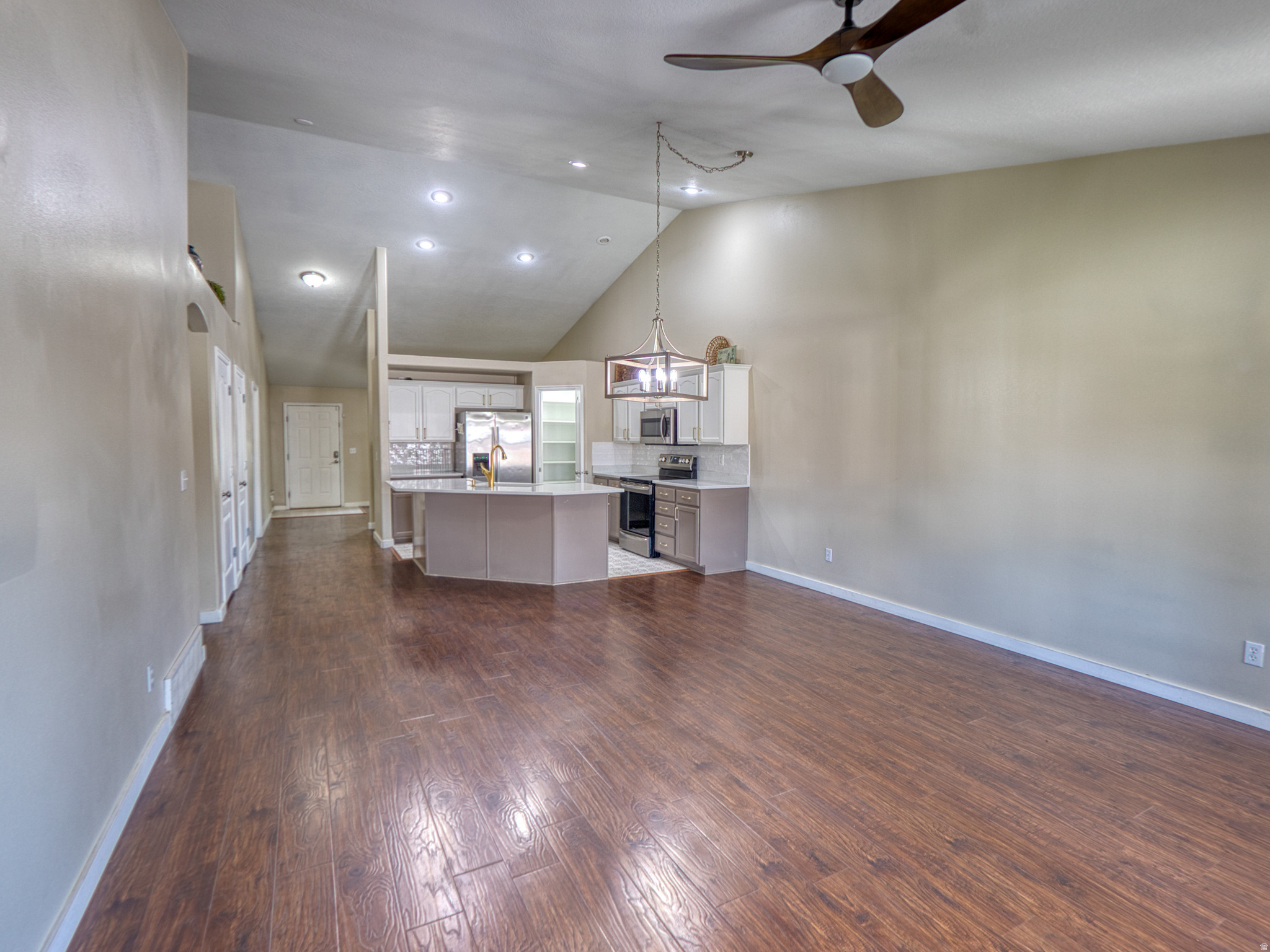 HERRIMAN VILLAGE - Residential