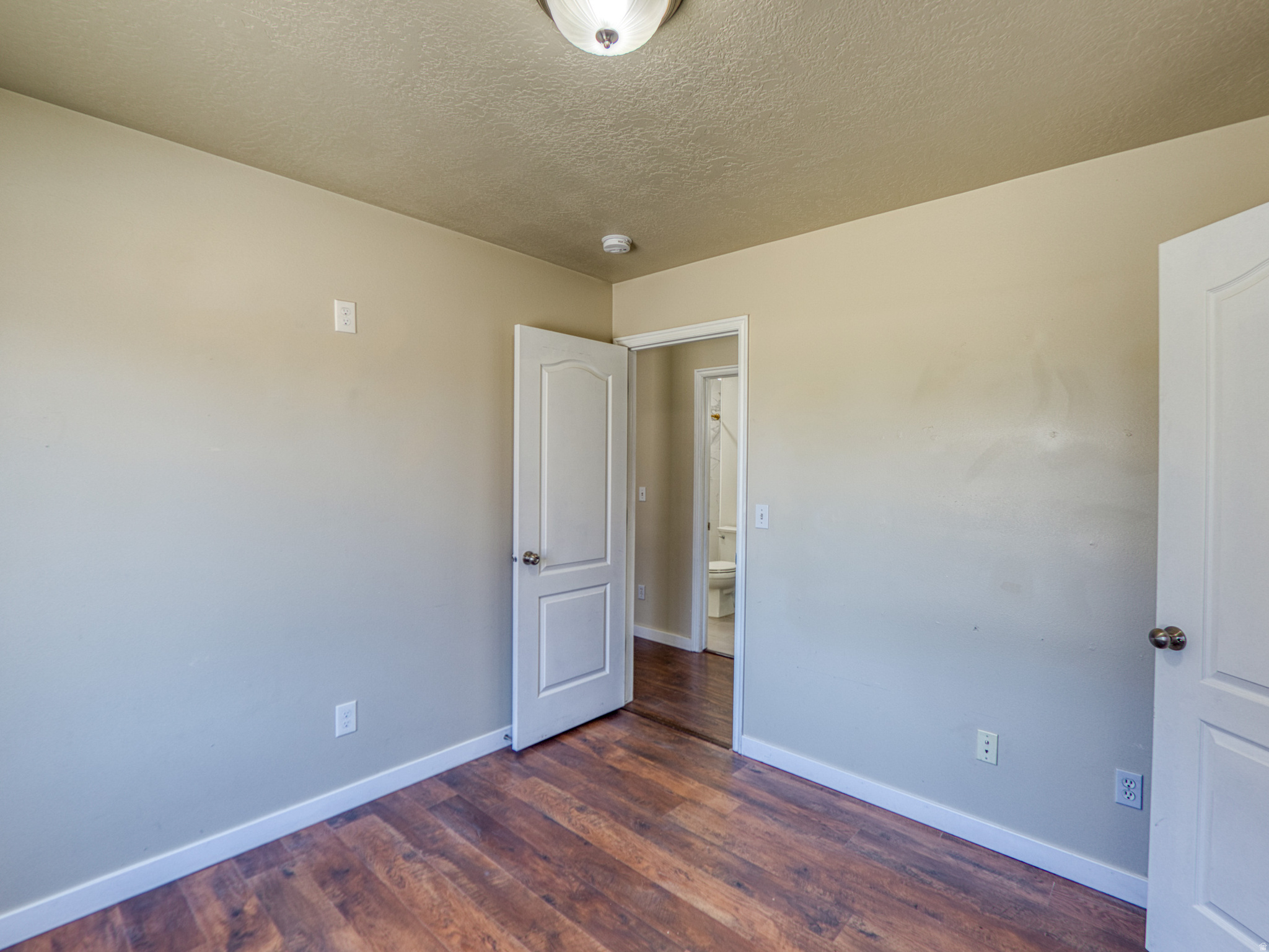 HERRIMAN VILLAGE - Residential