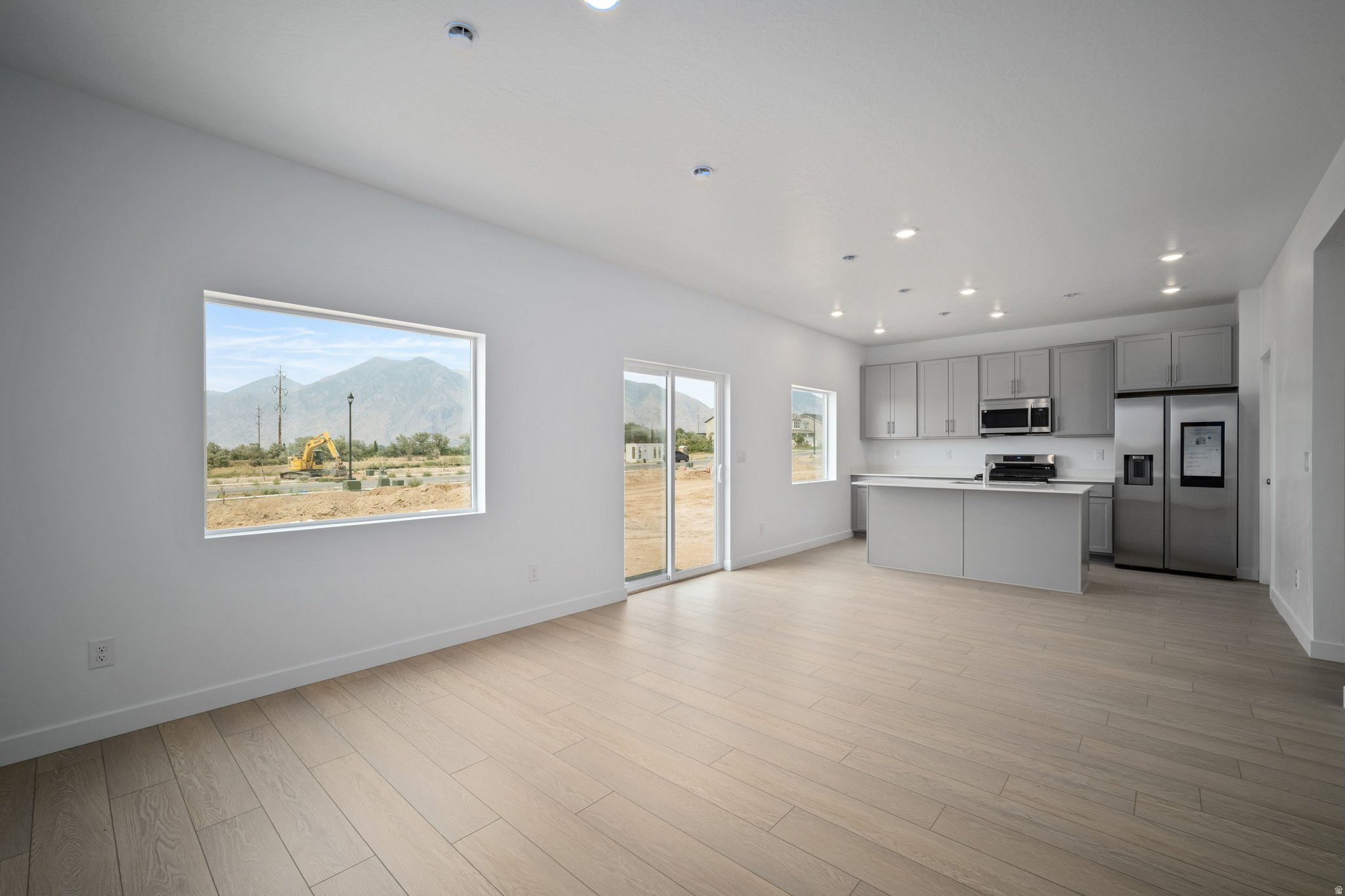 MEADOW CREEK - Residential