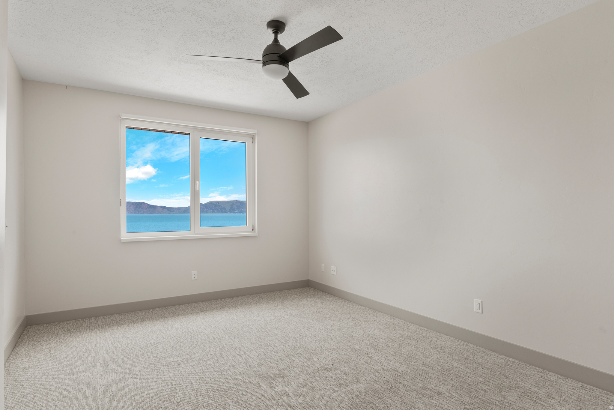 LAKE RESIDENCES AT BEAR LAKE PH 8 - Residential