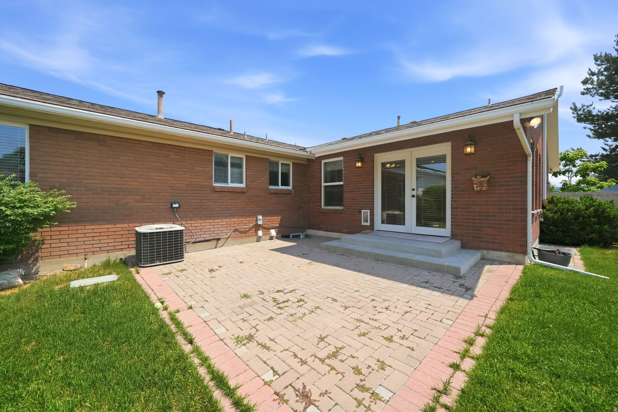 WESTWARD TERRACE - Residential