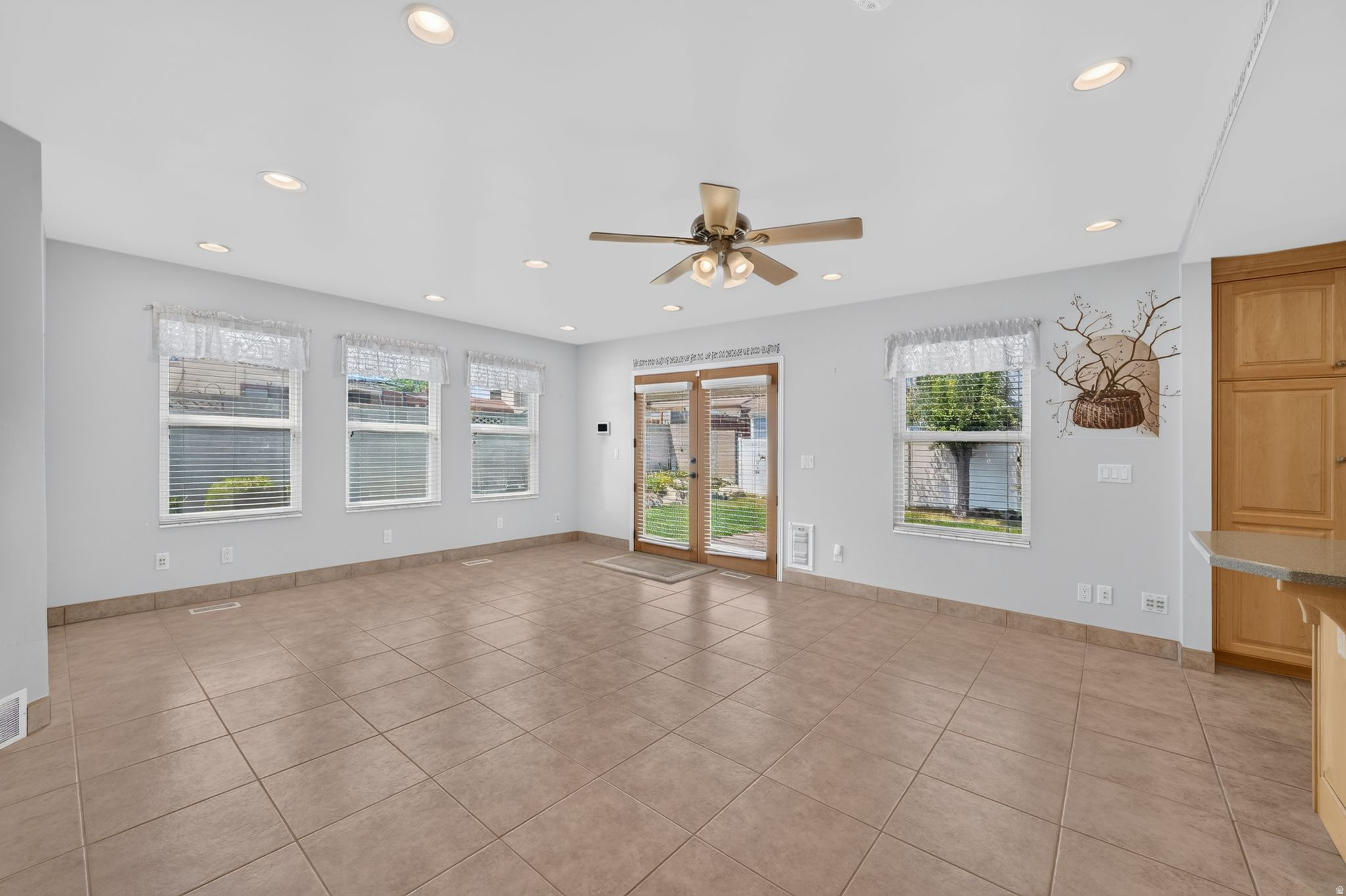 WESTWARD TERRACE - Residential