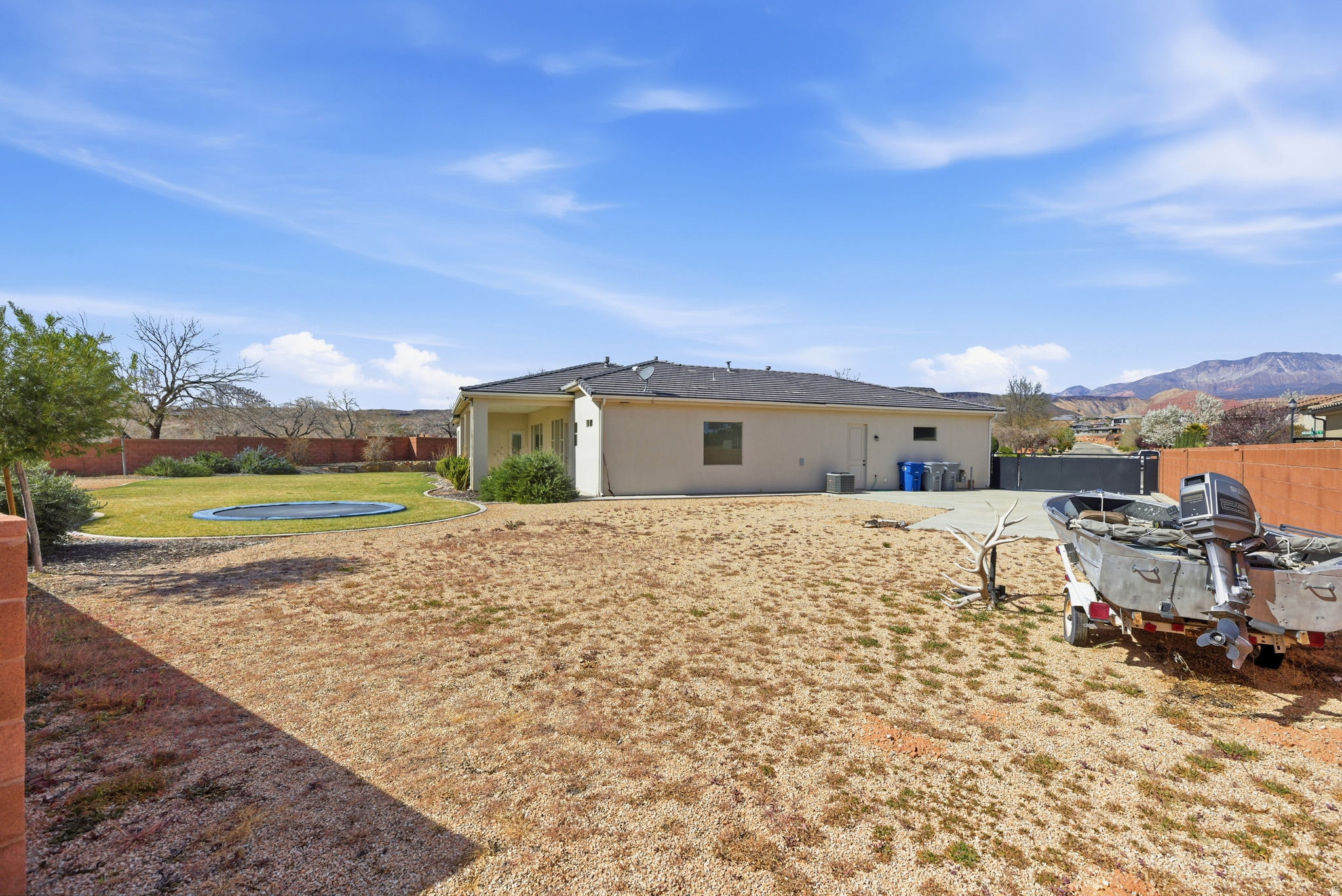 SILVERSTONE 4 AT GREEN SPRINGS - Residential