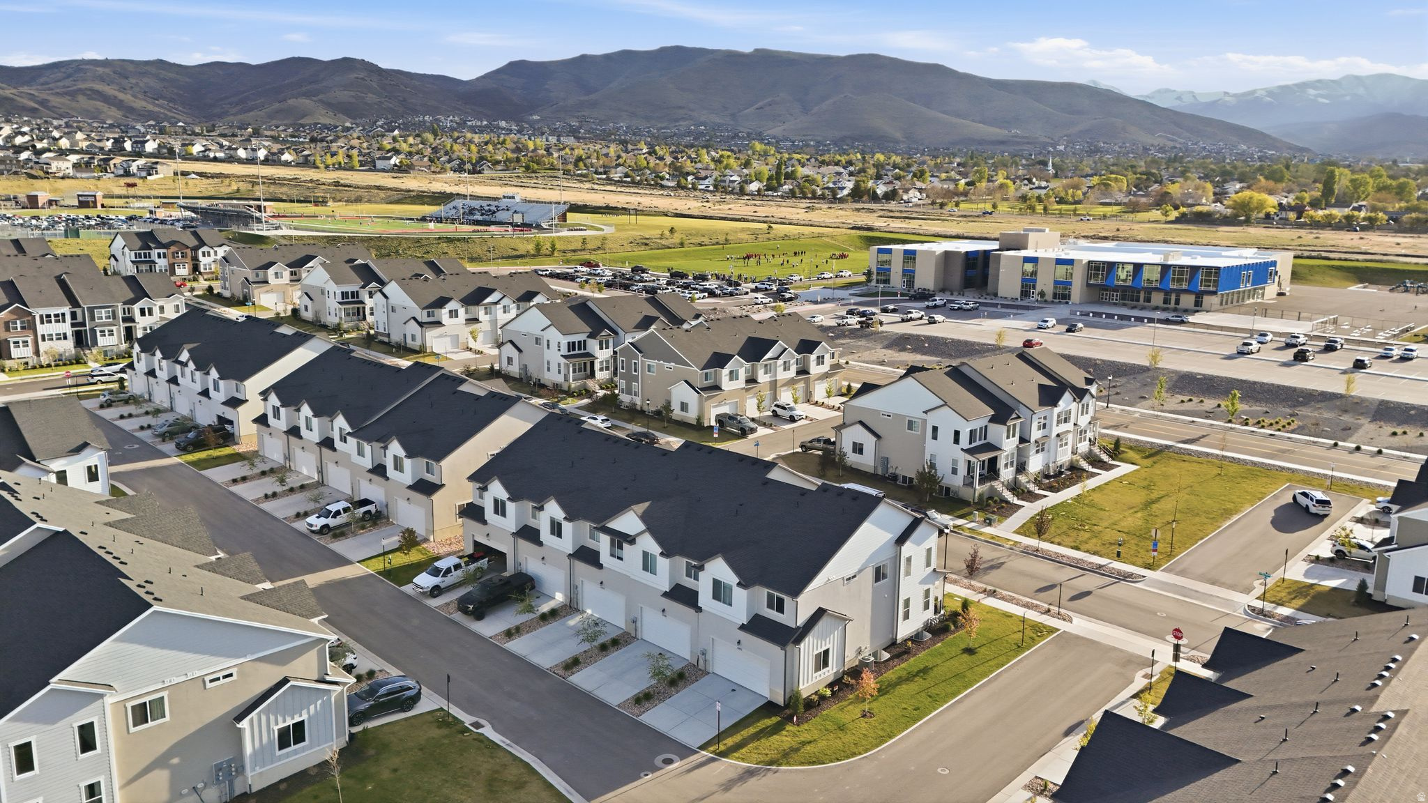 MOUNTAIN RIDGE - Residential