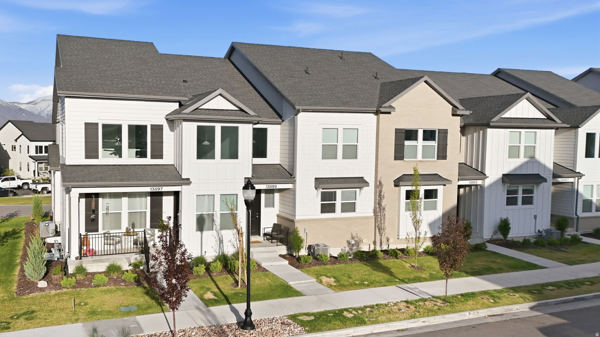 MOUNTAIN RIDGE - Residential