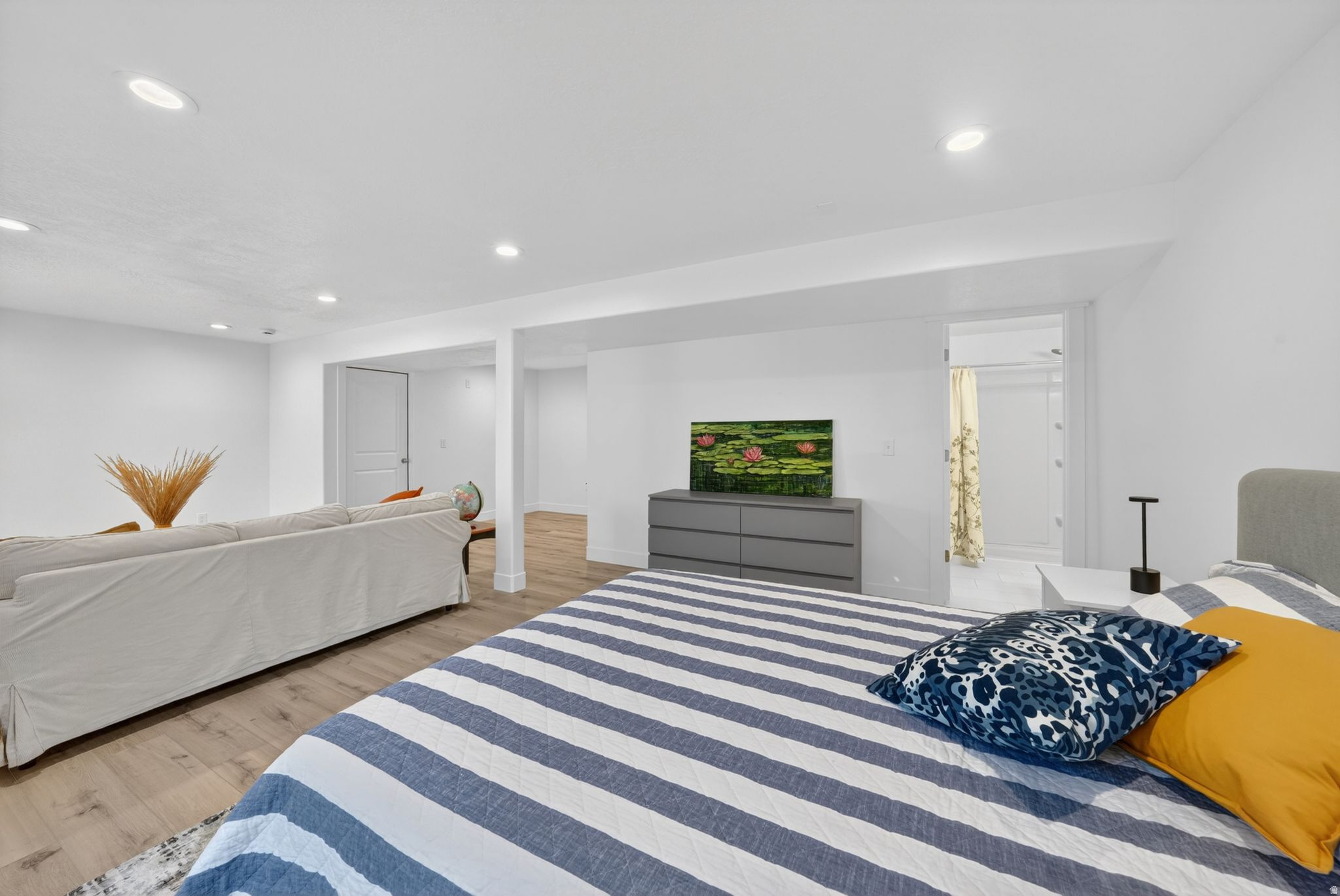 MOUNTAIN RIDGE - Residential