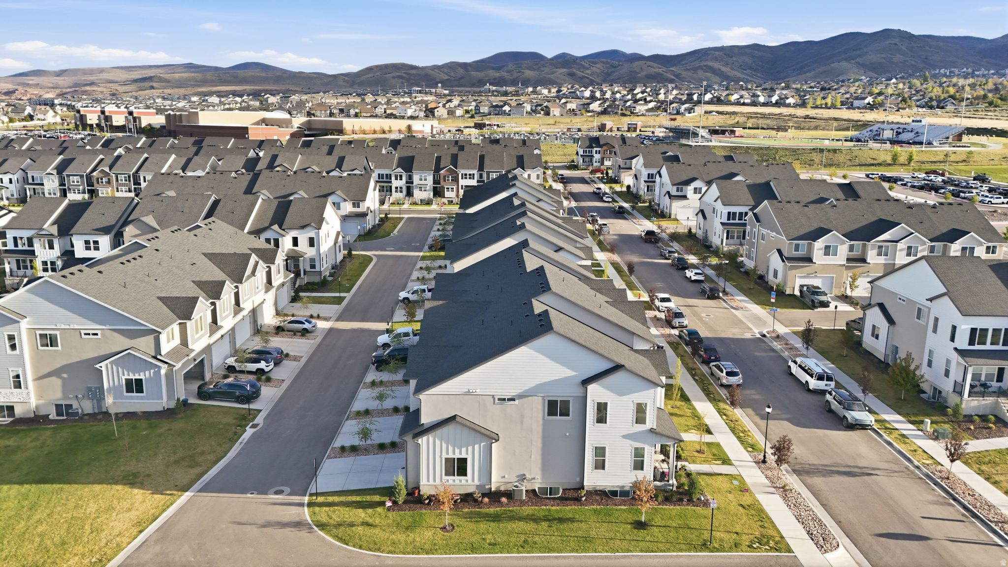 MOUNTAIN RIDGE - Residential