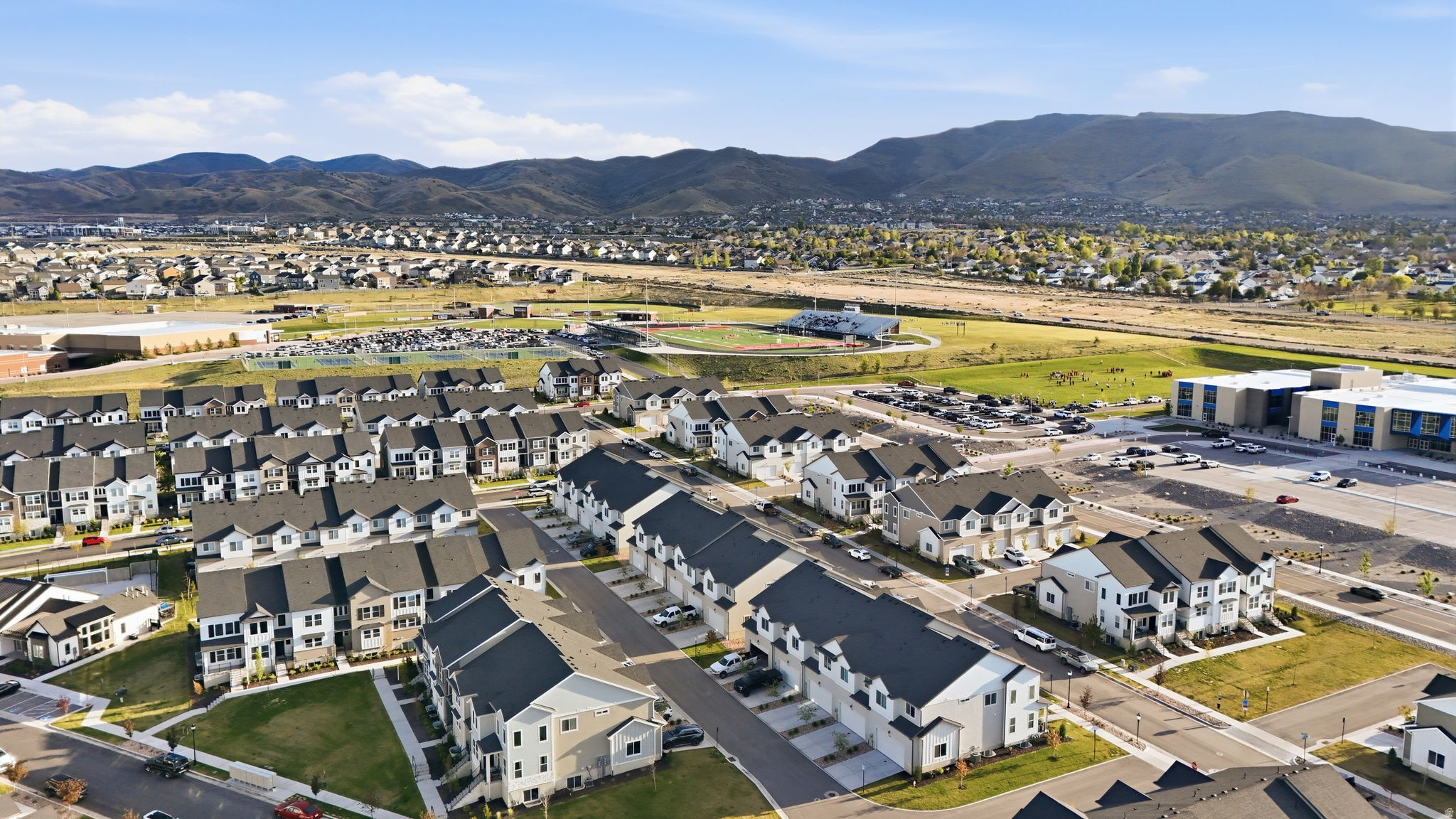 MOUNTAIN RIDGE - Residential