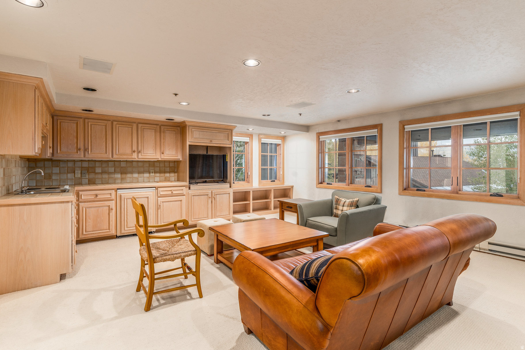 STAG LODGE PHASE 1 CONDOMINIUM - Residential