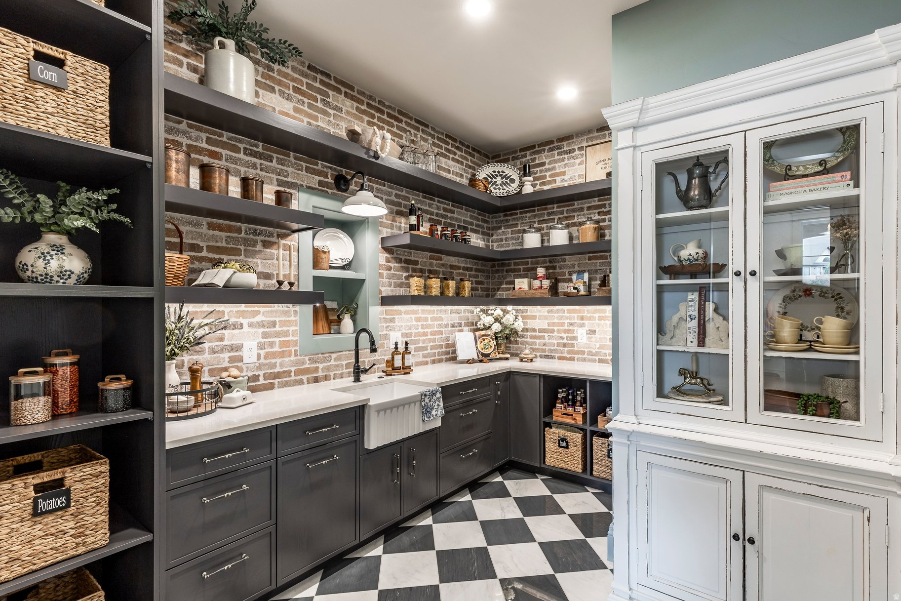 ERCANBRACK FARMS - Residential