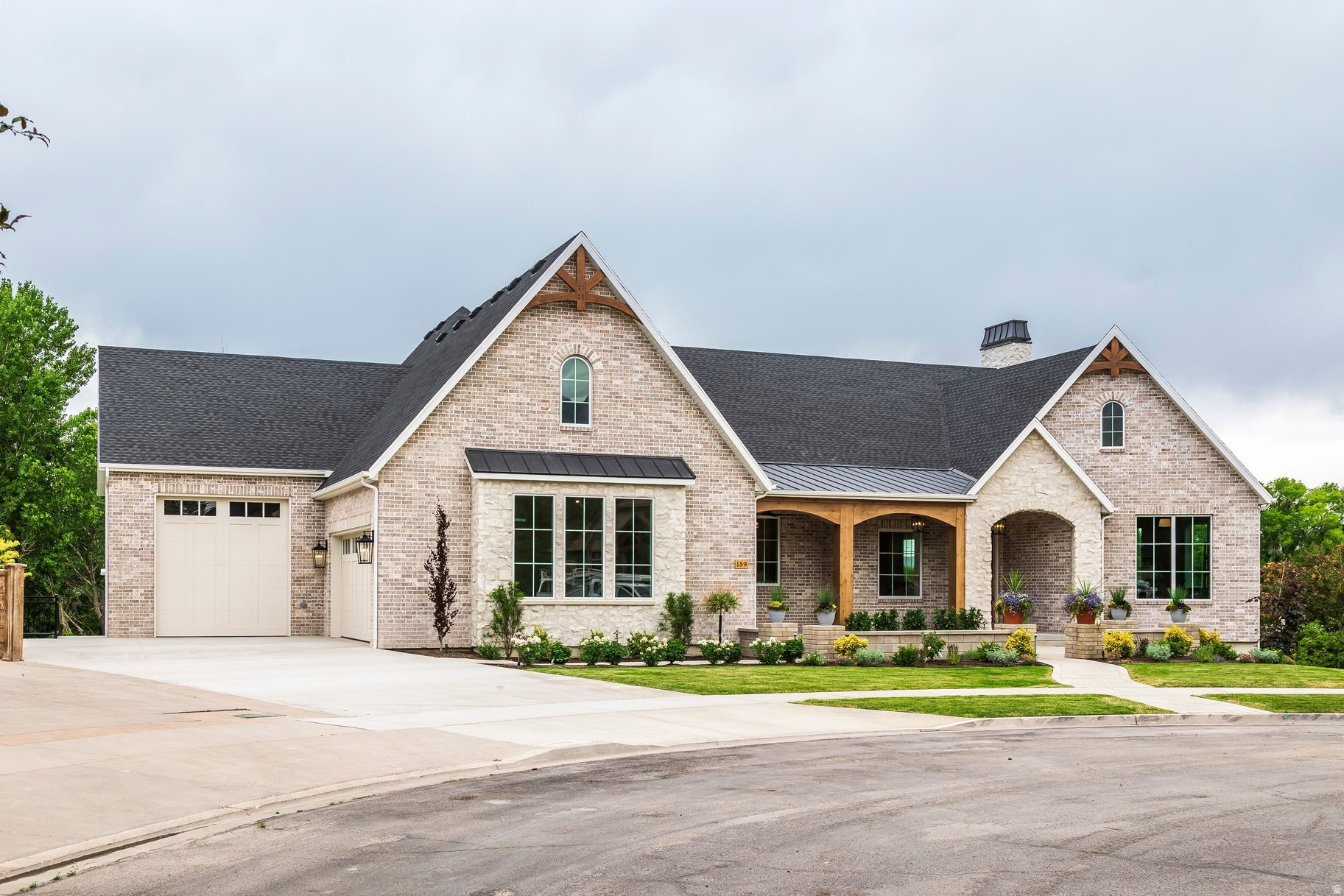 ERCANBRACK FARMS - Residential