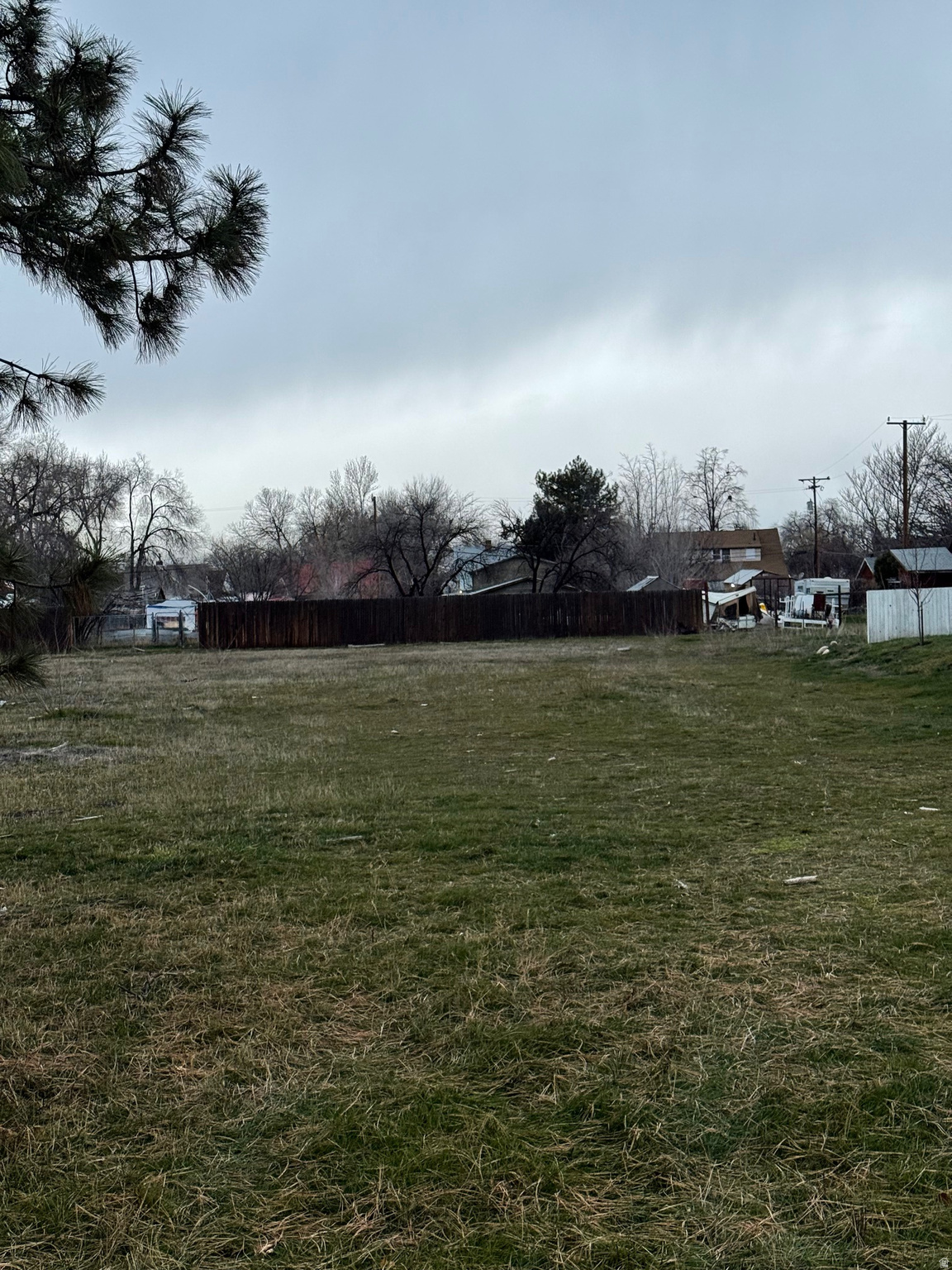 PLAT AND PLANS FOR TWIN PINES SUBDIVISION R-1-6 LIST PRICE IS 4-5 PAPER LOTS. BUYER OR BUILDER TO DEVELOP THE SUBDIVISION. FLEXIBLE ON PRICE AND TERMS.