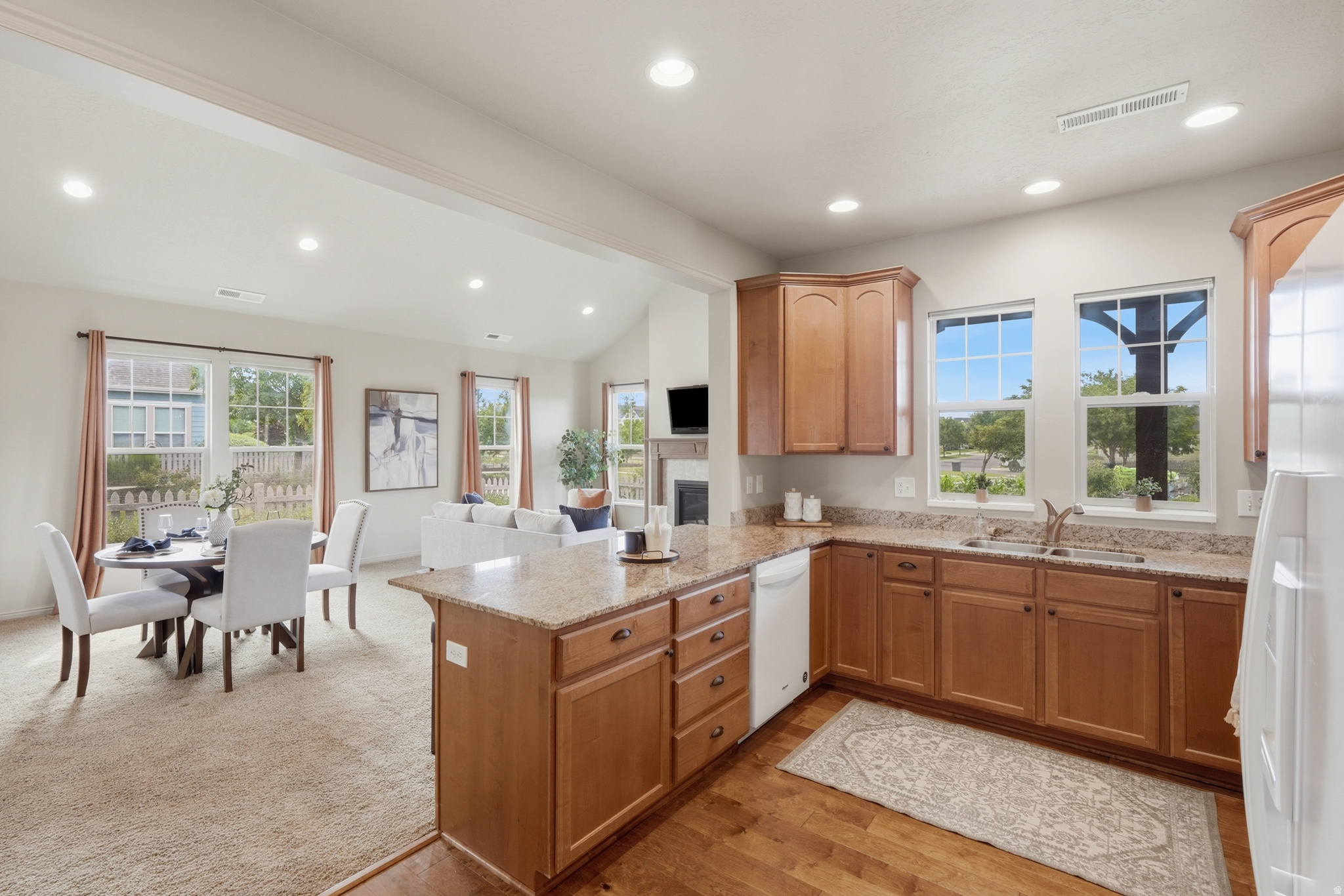 DAYBREAK GARDENPK118 - Residential