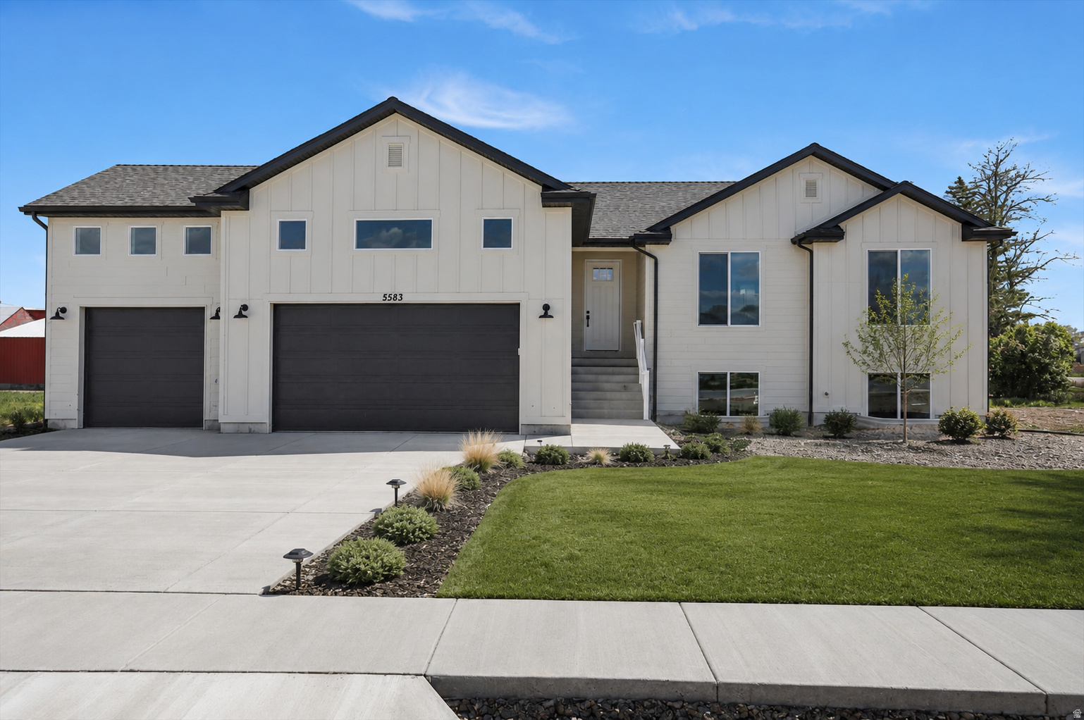 ESTATES AT RIVERVIEW - Residential
