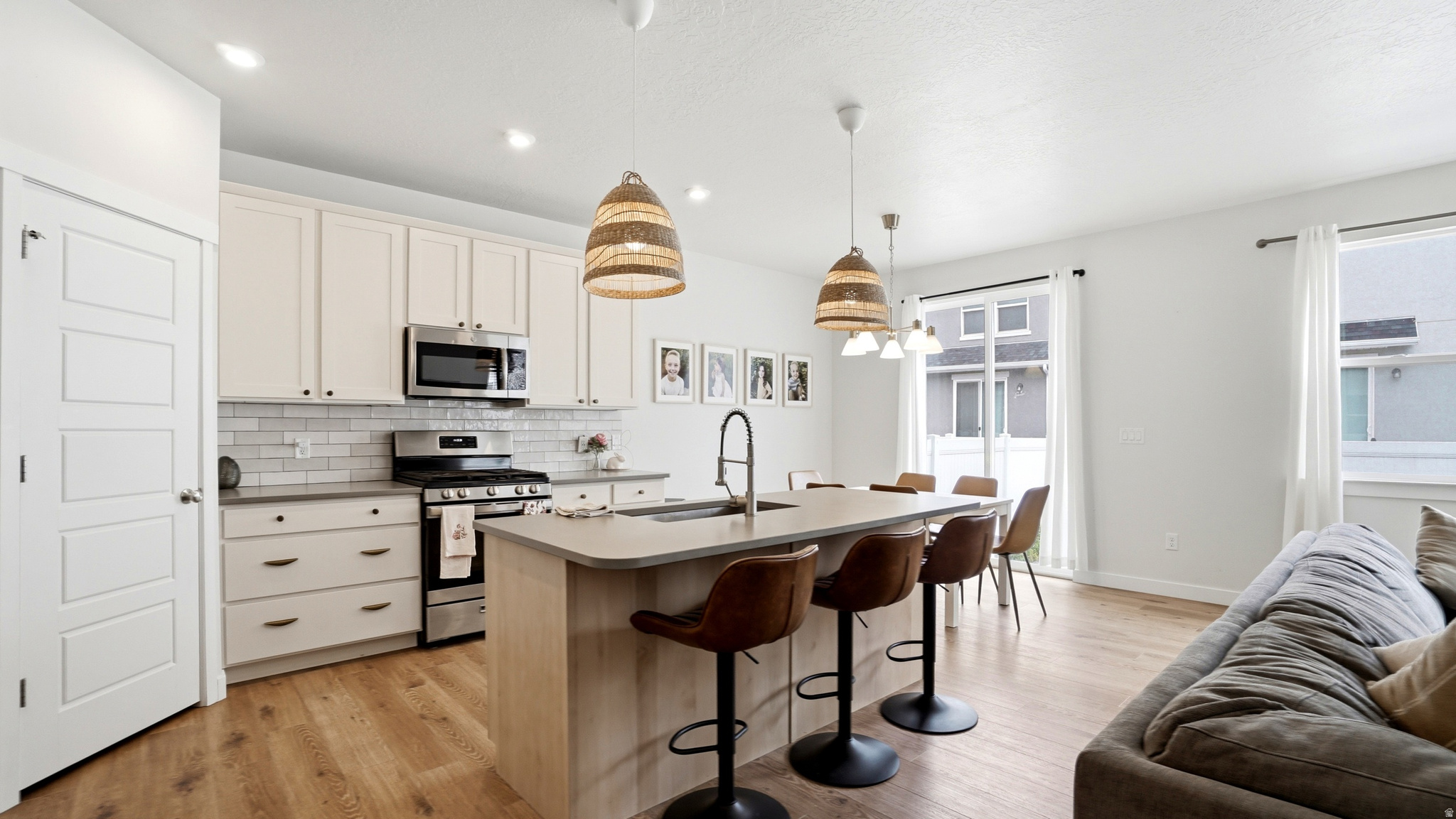 HARVEST PARK - Residential