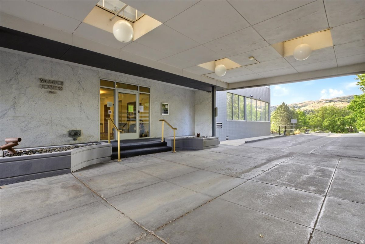 WASATCH TOWERS - Residential