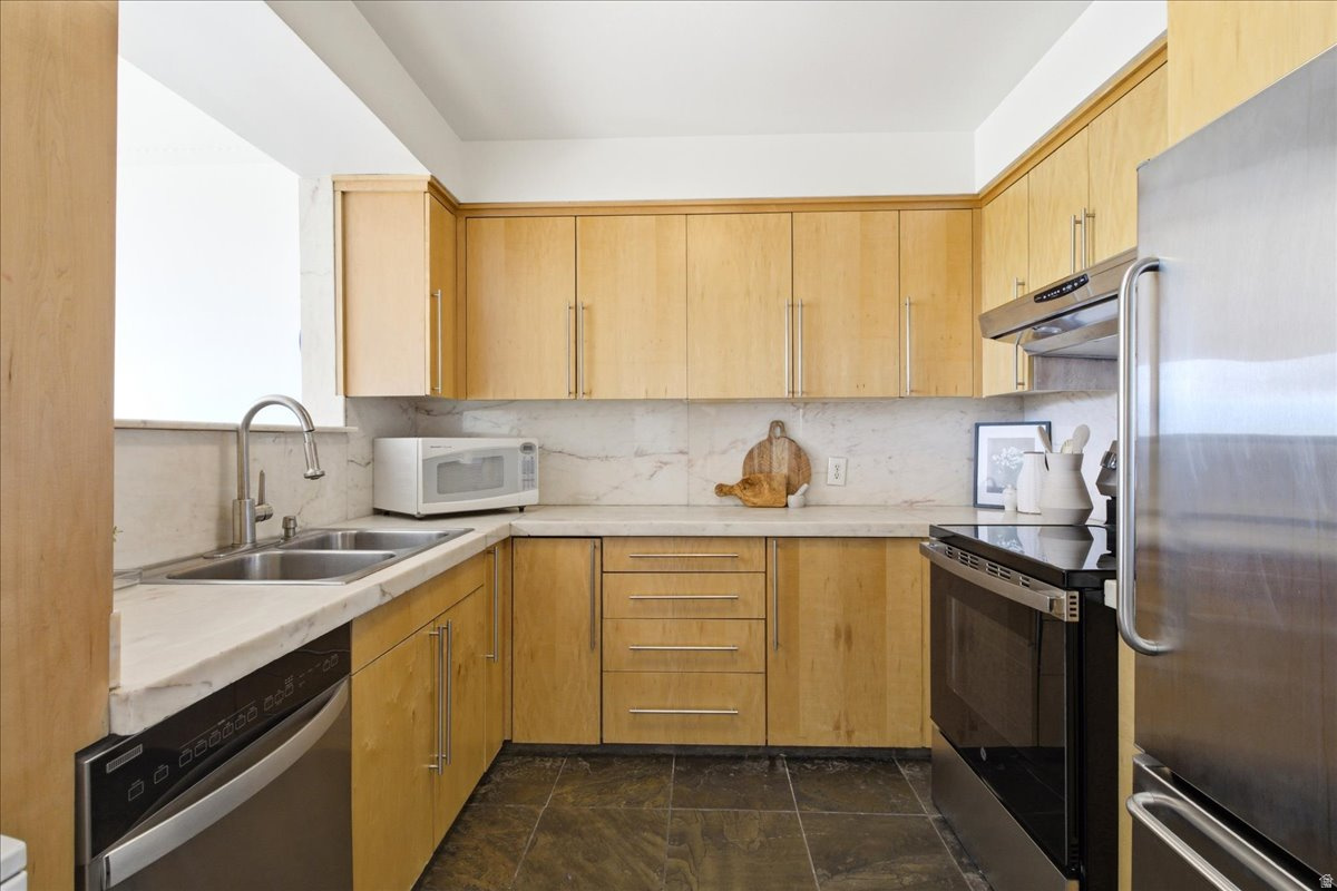 WASATCH TOWERS - Residential