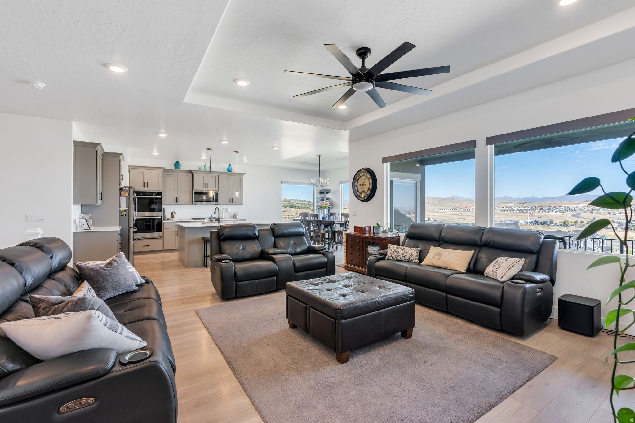 FOOTHILL VILLAGE - Residential
