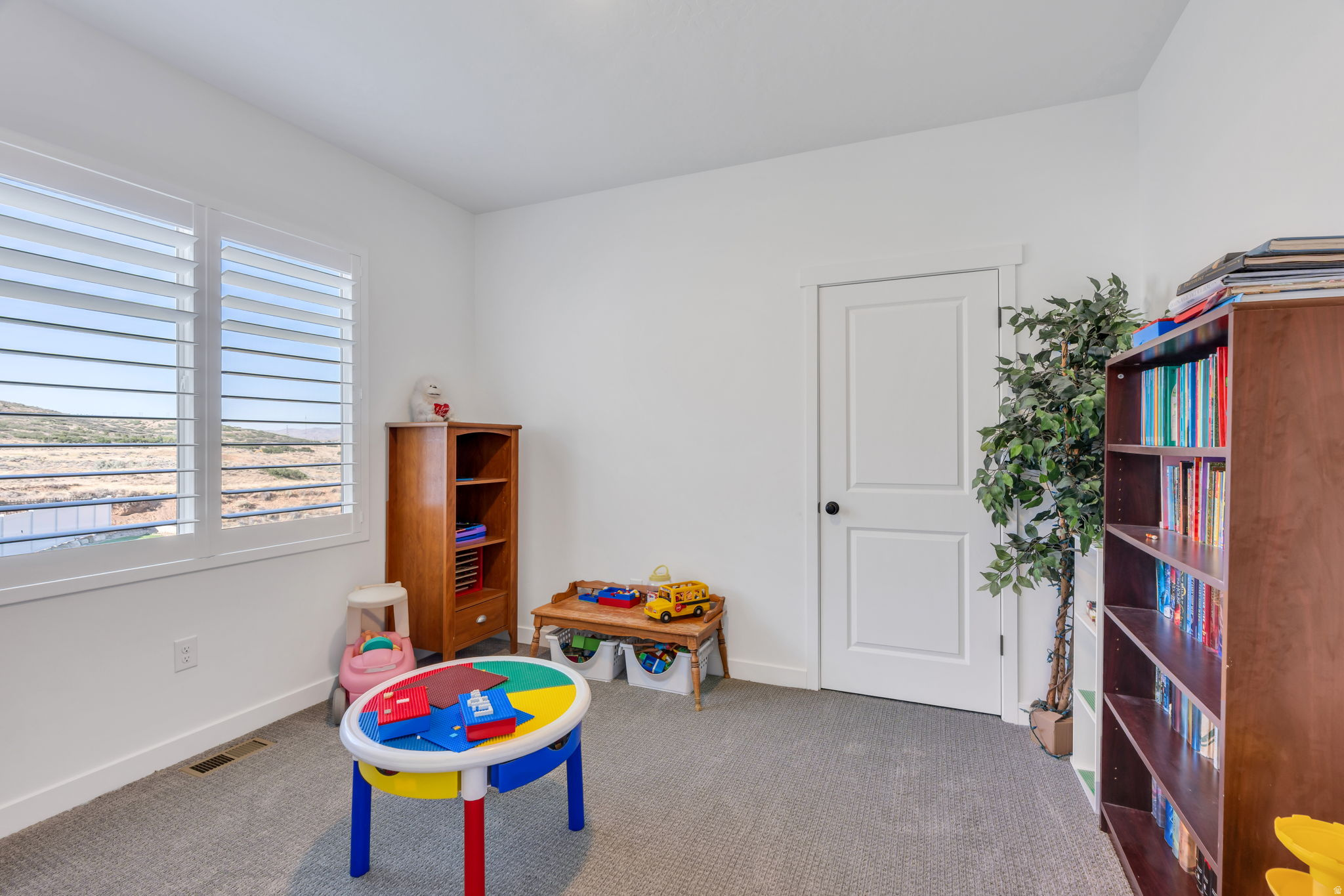 FOOTHILL VILLAGE - Residential