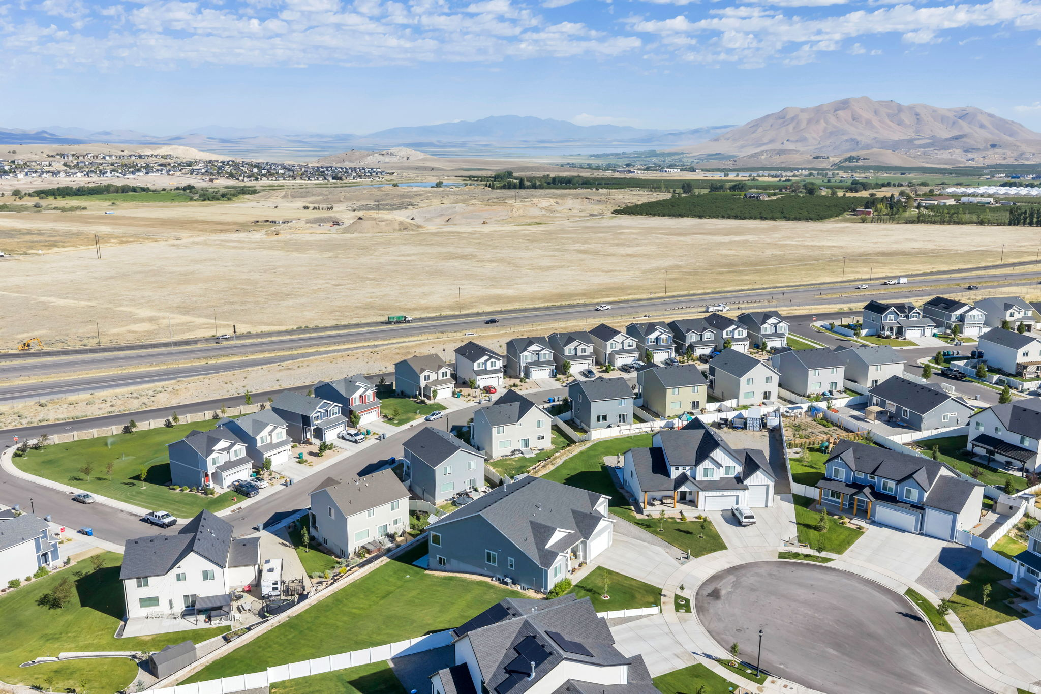 FOOTHILL VILLAGE - Residential