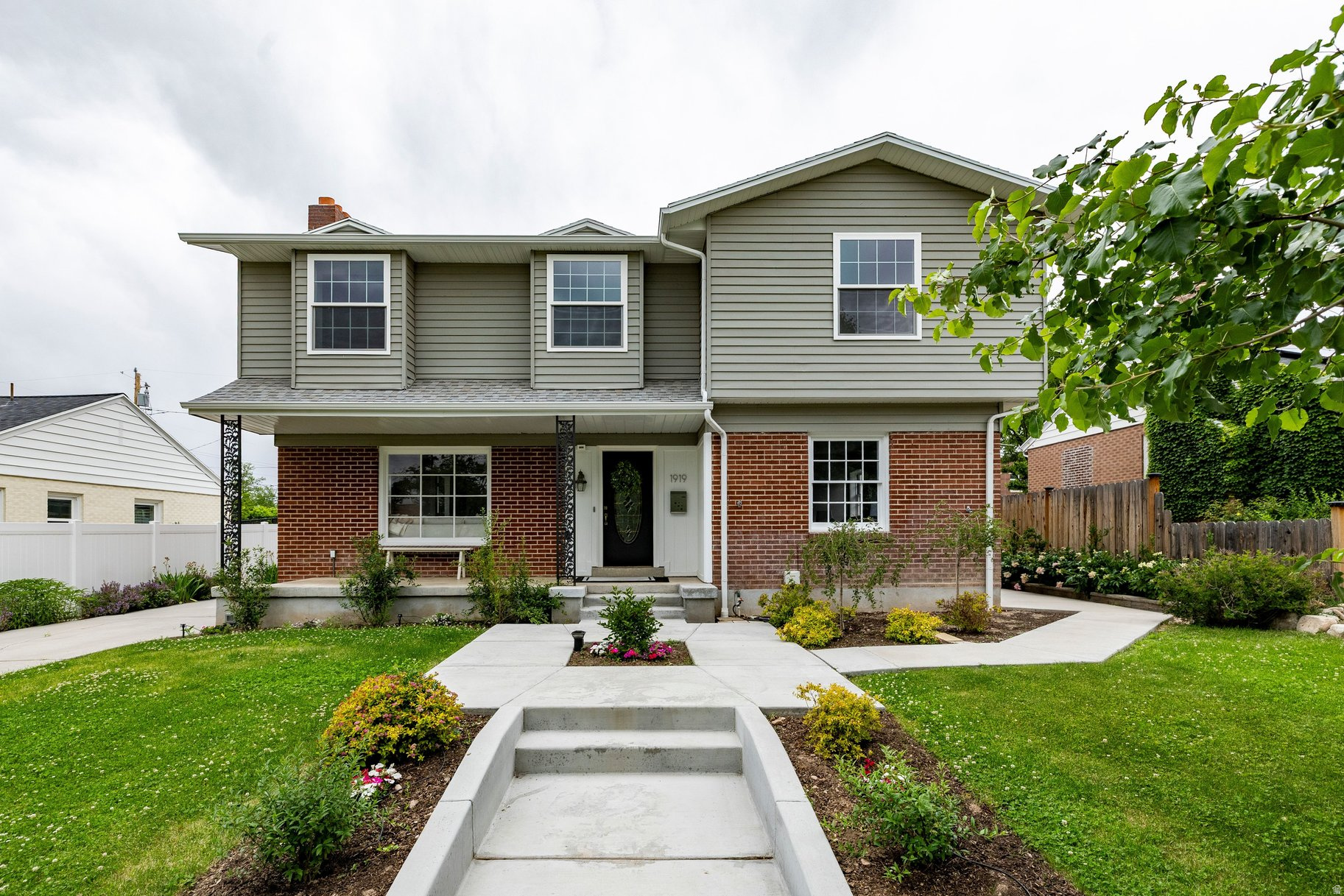 YALECREST - Residential