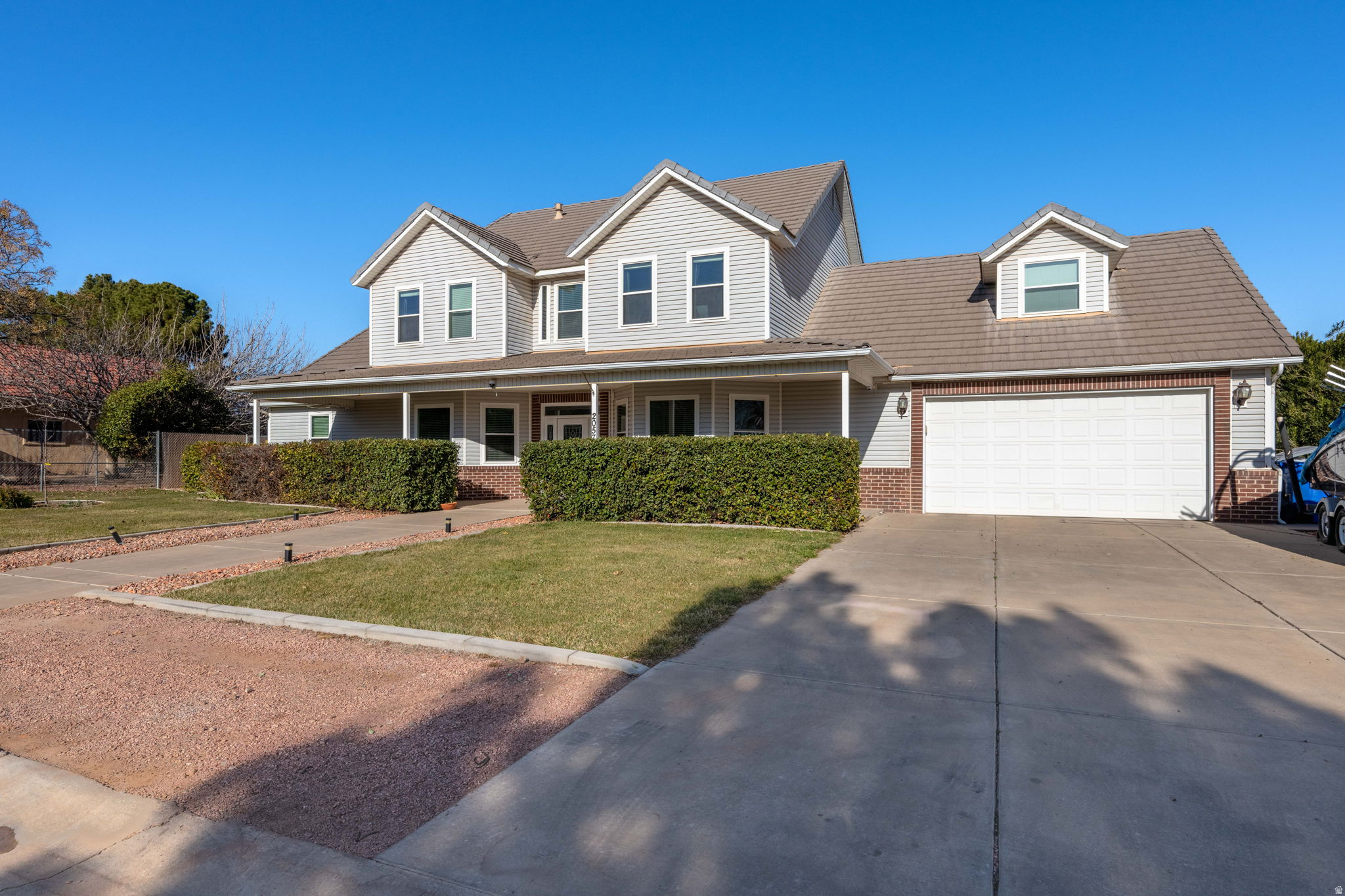 PINE VIEW EST 2 - Residential