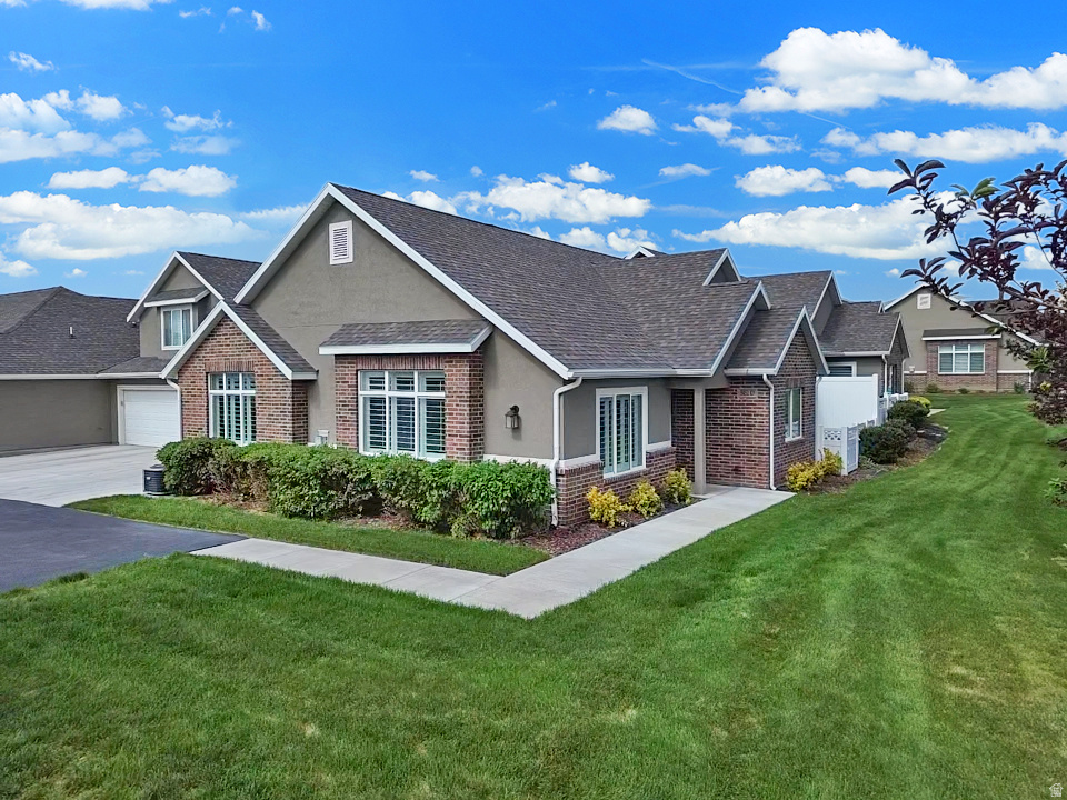 MIDAS CREEK VILLAS - Residential